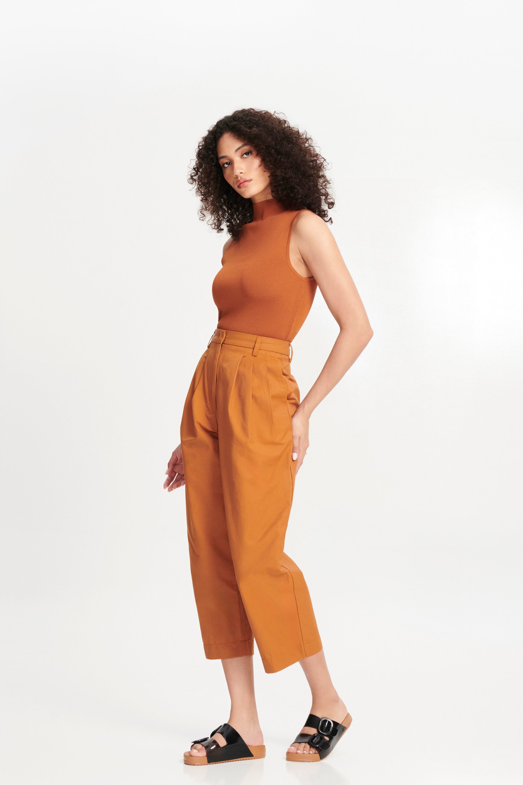 MELISSA COZY SLIDE AD