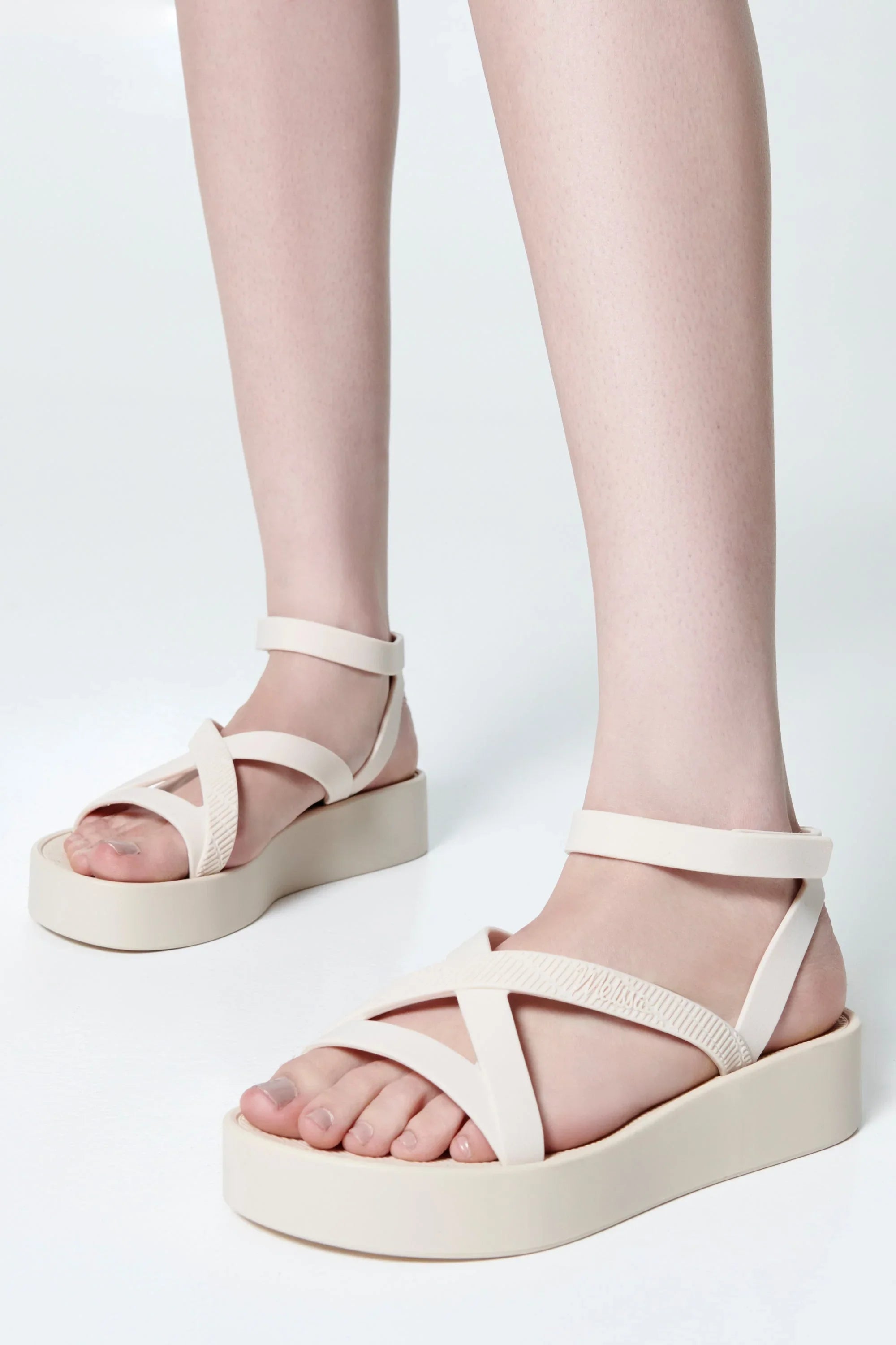 Melissa Sun Barra Platform Ad