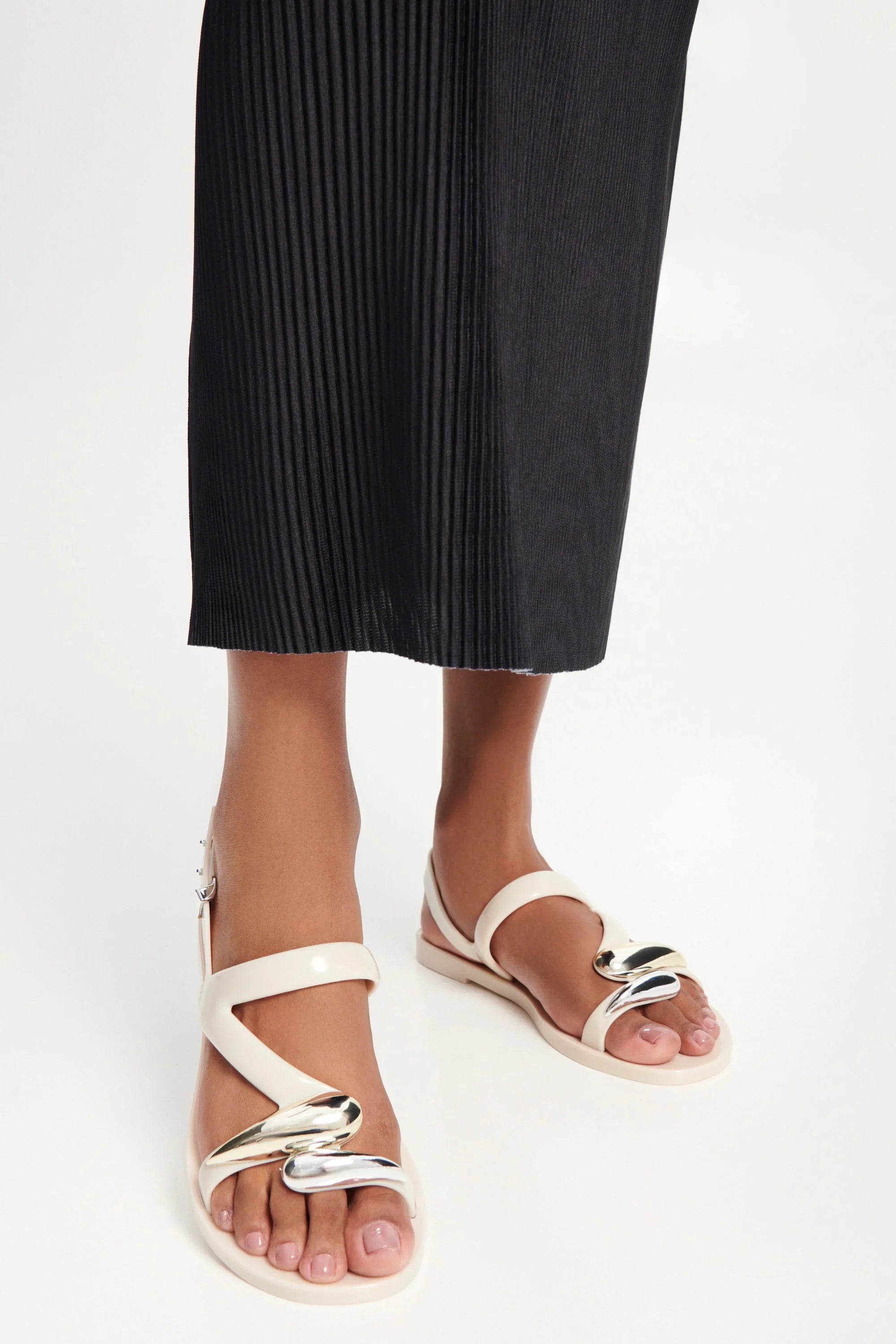 MELISSA IRIS SANDAL AD