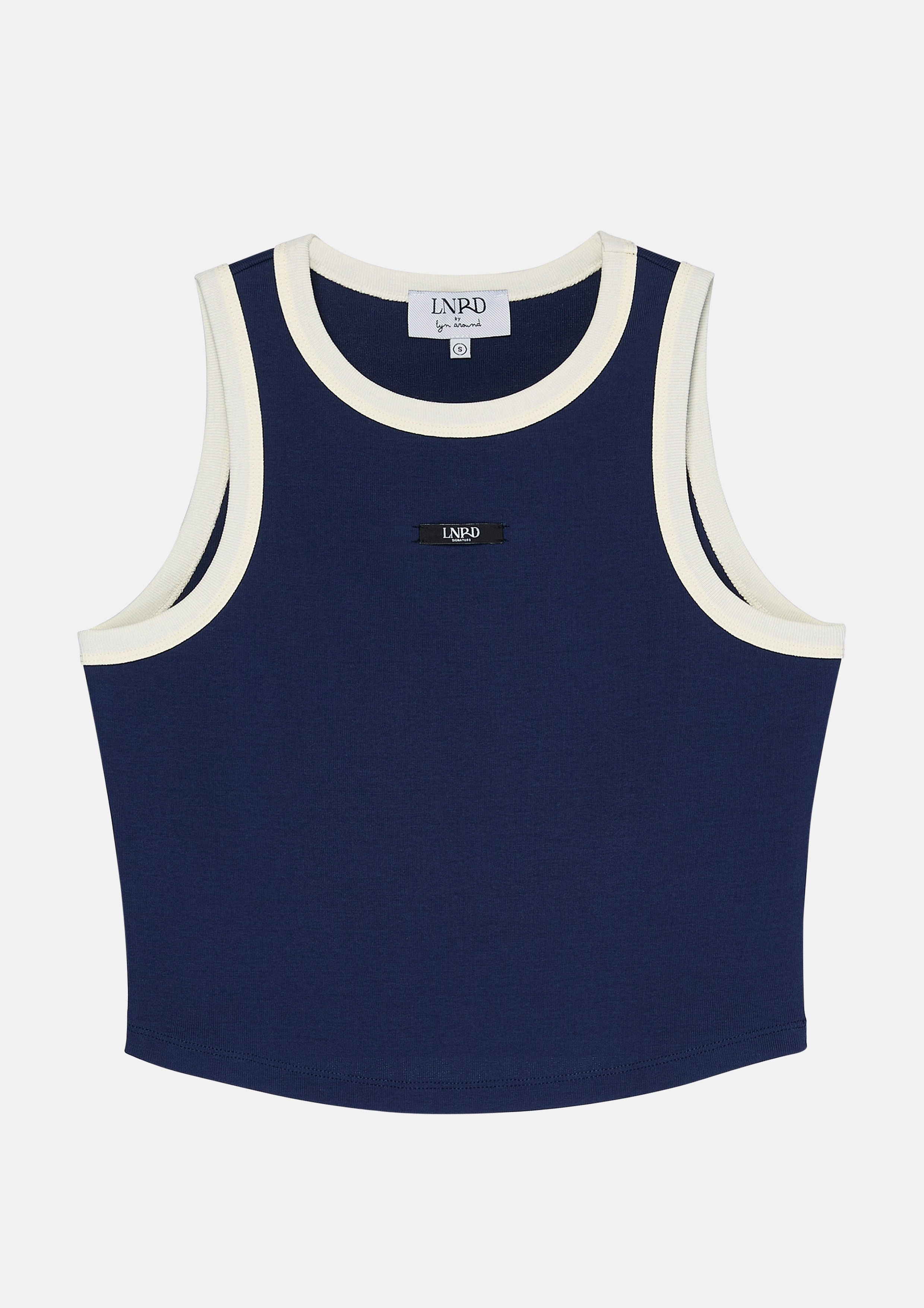เสื้อครอปแต่งโลโก้ขอบคอนทราสต์ คอลเลกชัน LNRD Signature