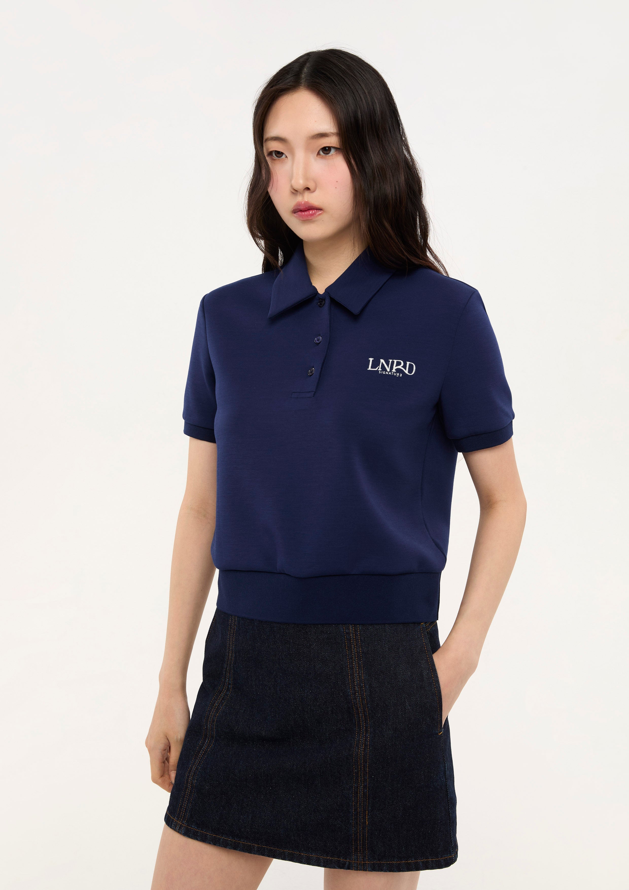 เสื้อโปโลแขนสั้นปักโลโก้ คอลเลกชัน LNRD Signature