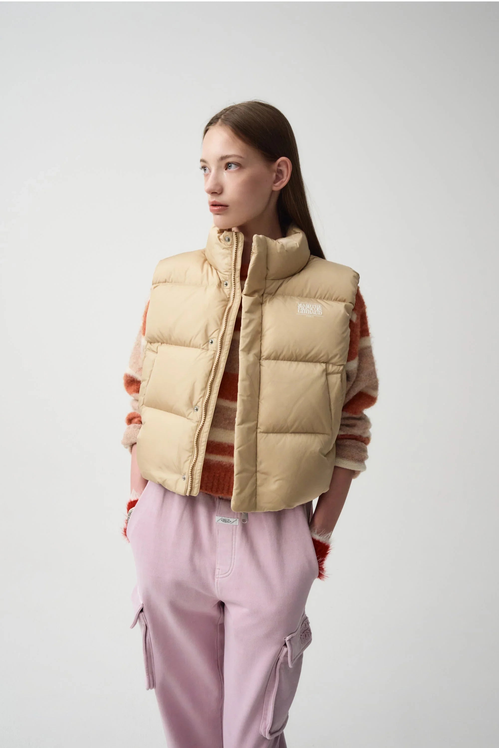W Classic Logo Duck Down Crop Vest Beige