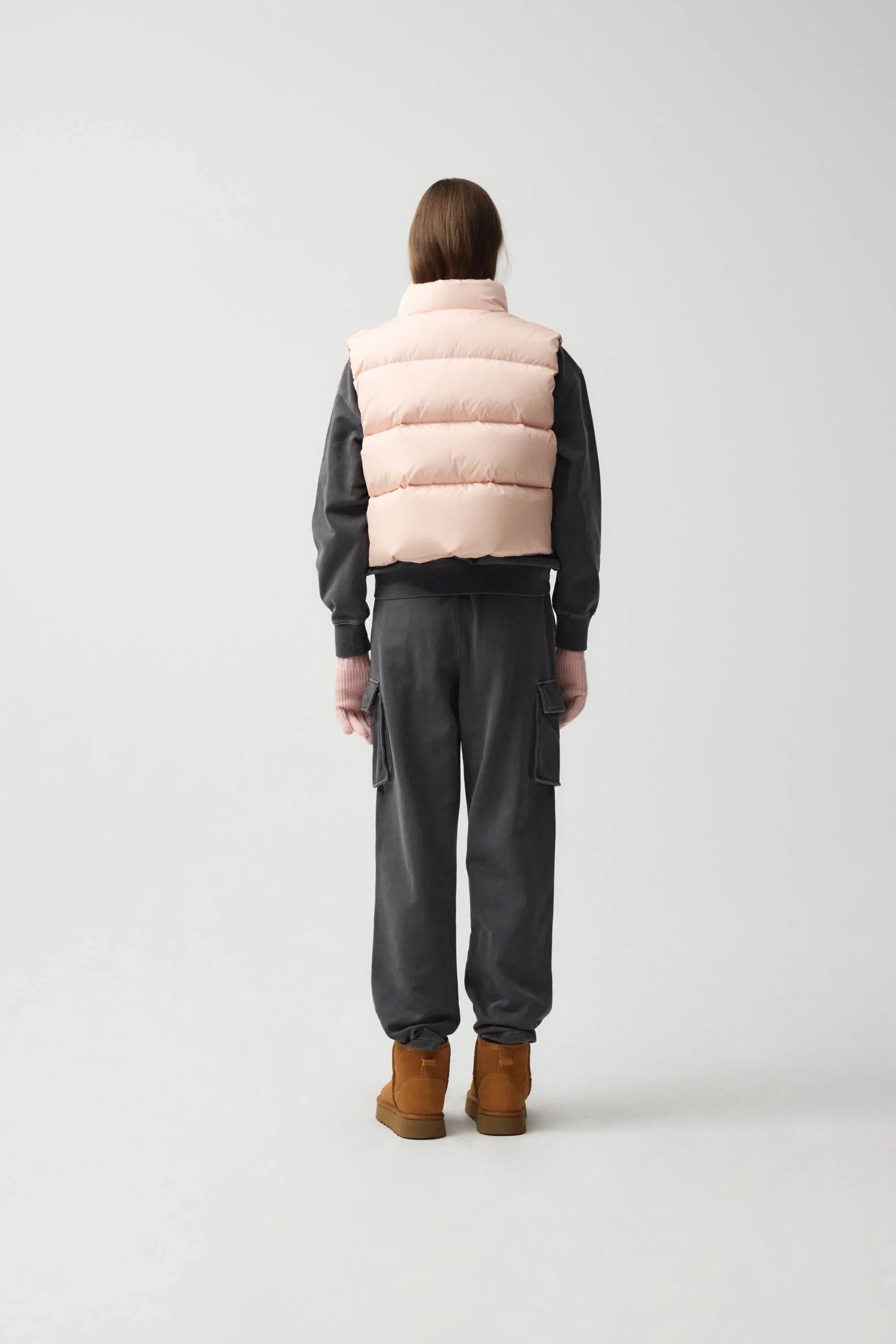 W Classic Logo Duck Down Crop Vest Pink