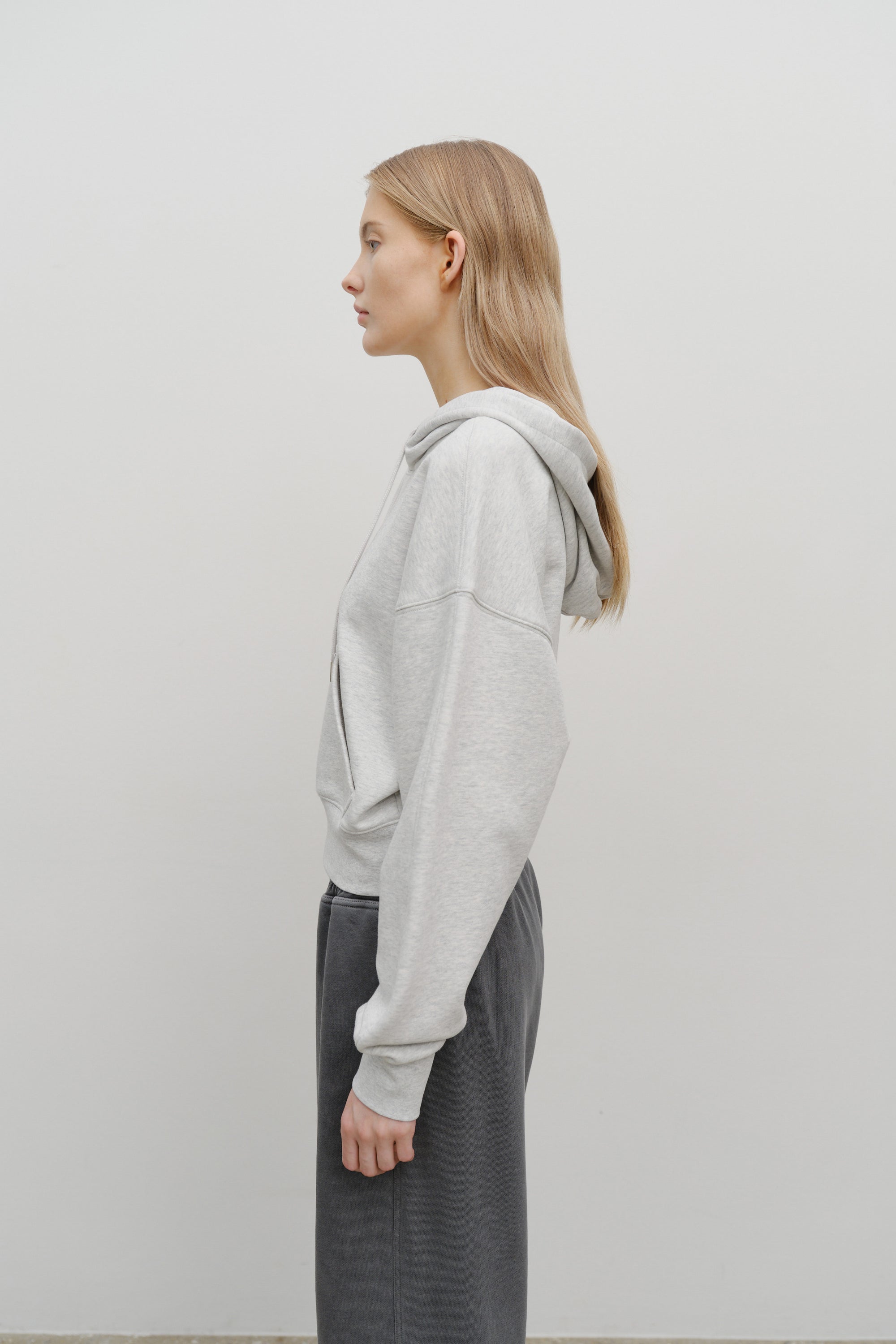 W Small Classic Logo Crop Hoodie Light Heather Gray