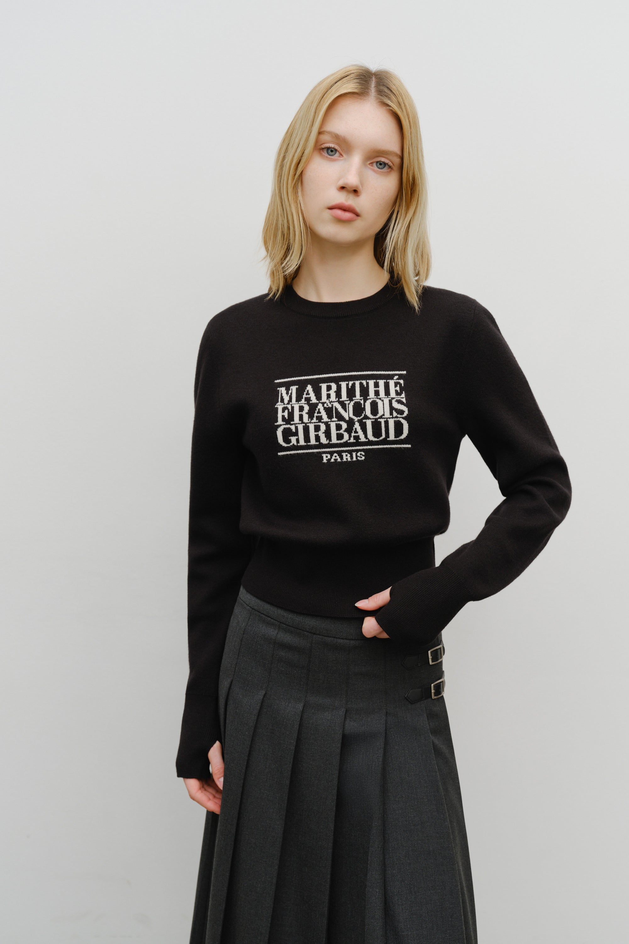 W Classic Logo Crop Knit Black