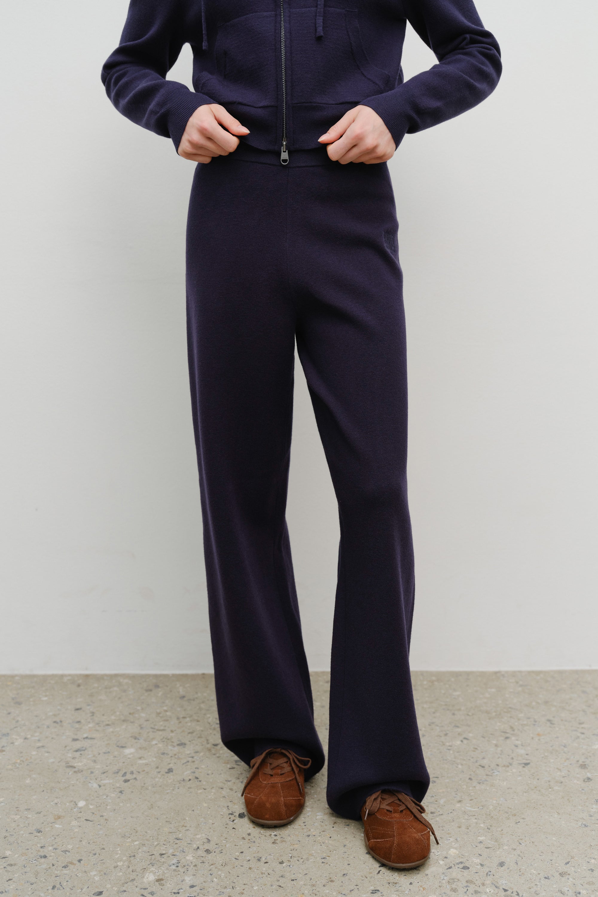 W Classic Logo Knit Pants Navy