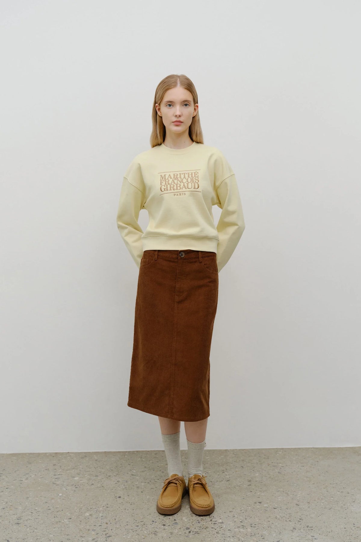 W Classic Logo Crop Sweatshirt Light Yellow