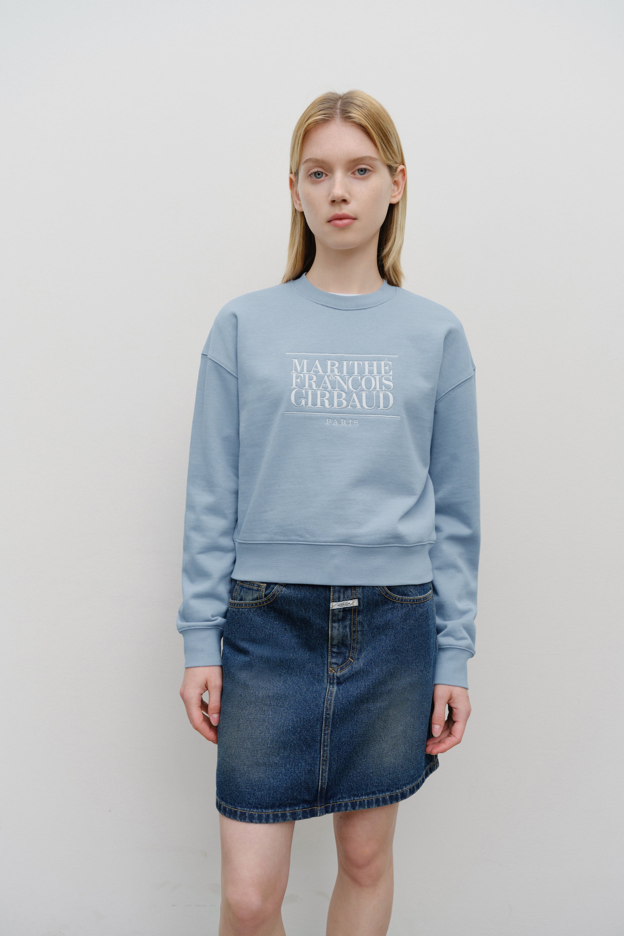 W Classic Logo Crop Sweatshirt Sky Blue