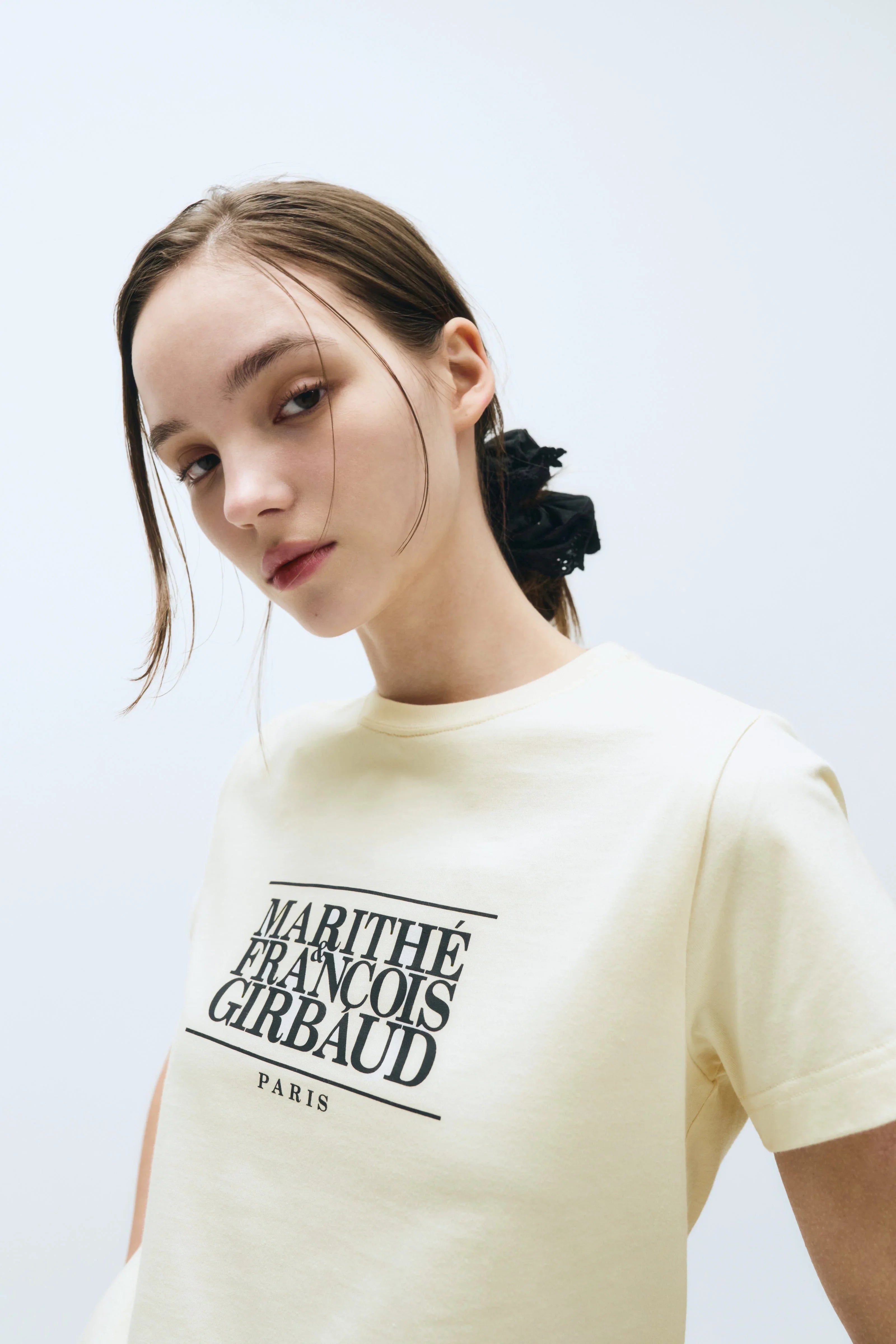 W Classic Logo Tee Cream