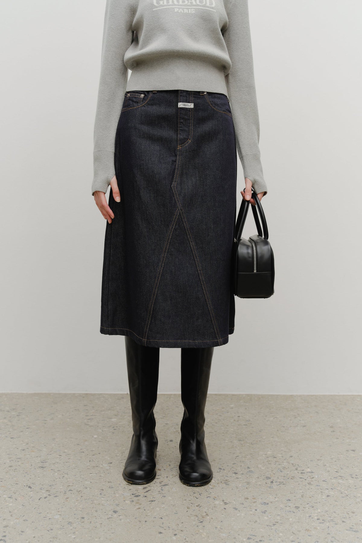 Classic Logo Square Medium Tote Bag Black