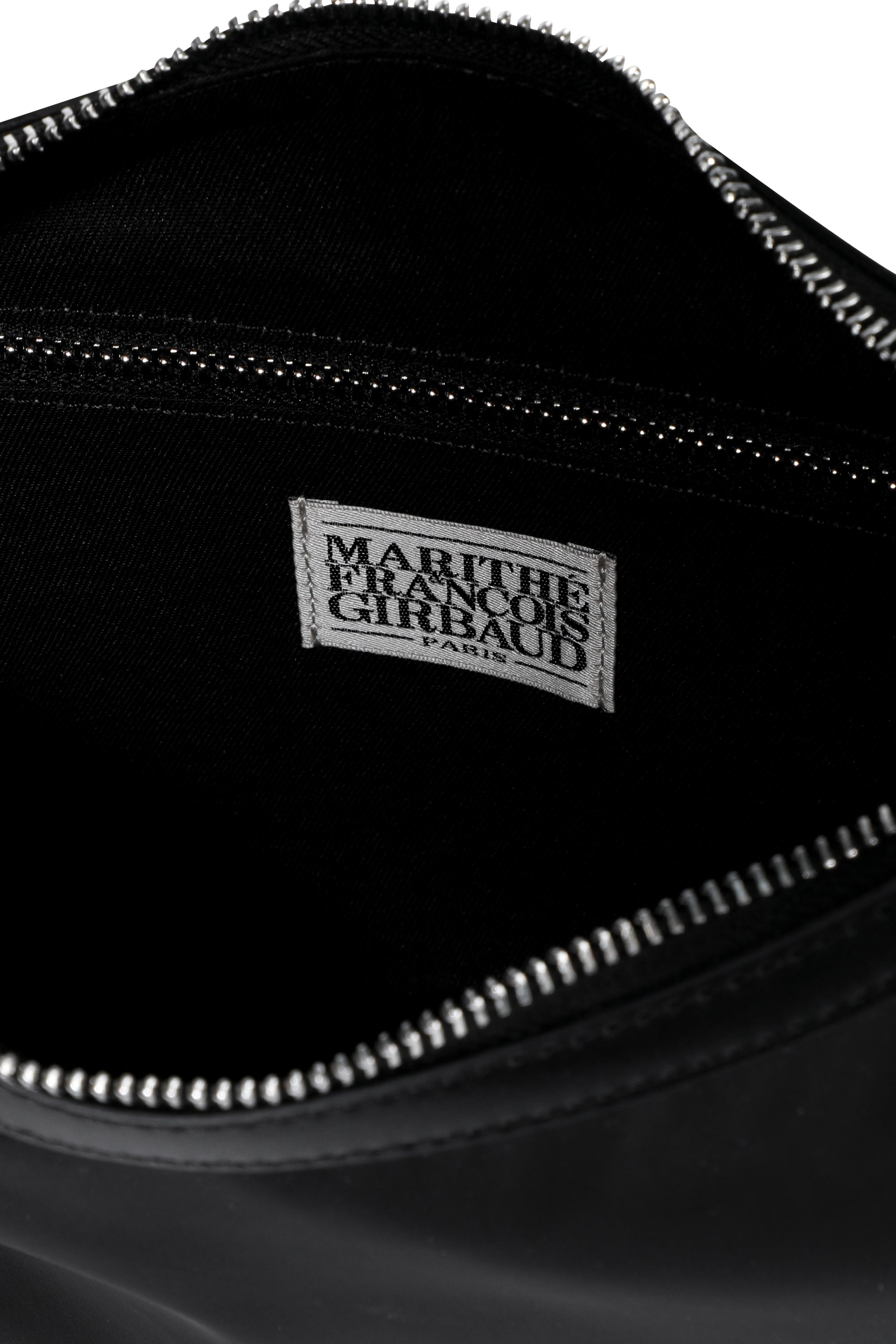 Classic Logo Roun Shoulder Bag Black