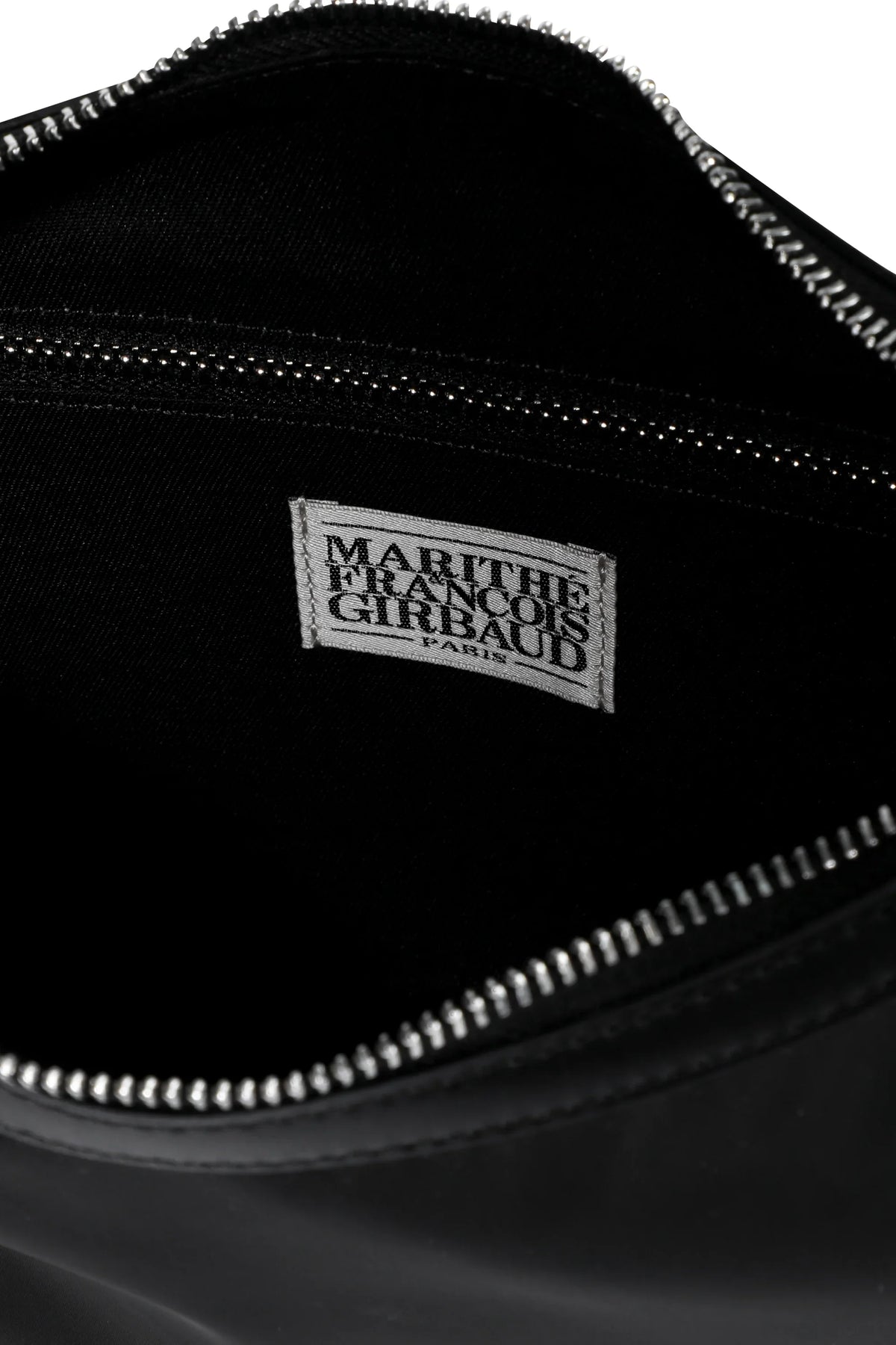 Classic Logo Roun Shoulder Bag Black