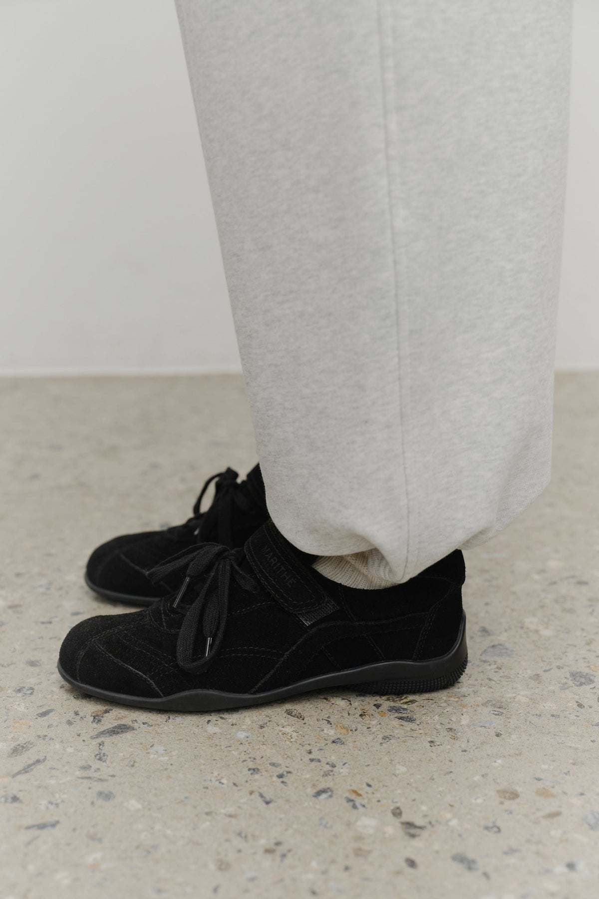 W Lace Up Suede Sneakers Black