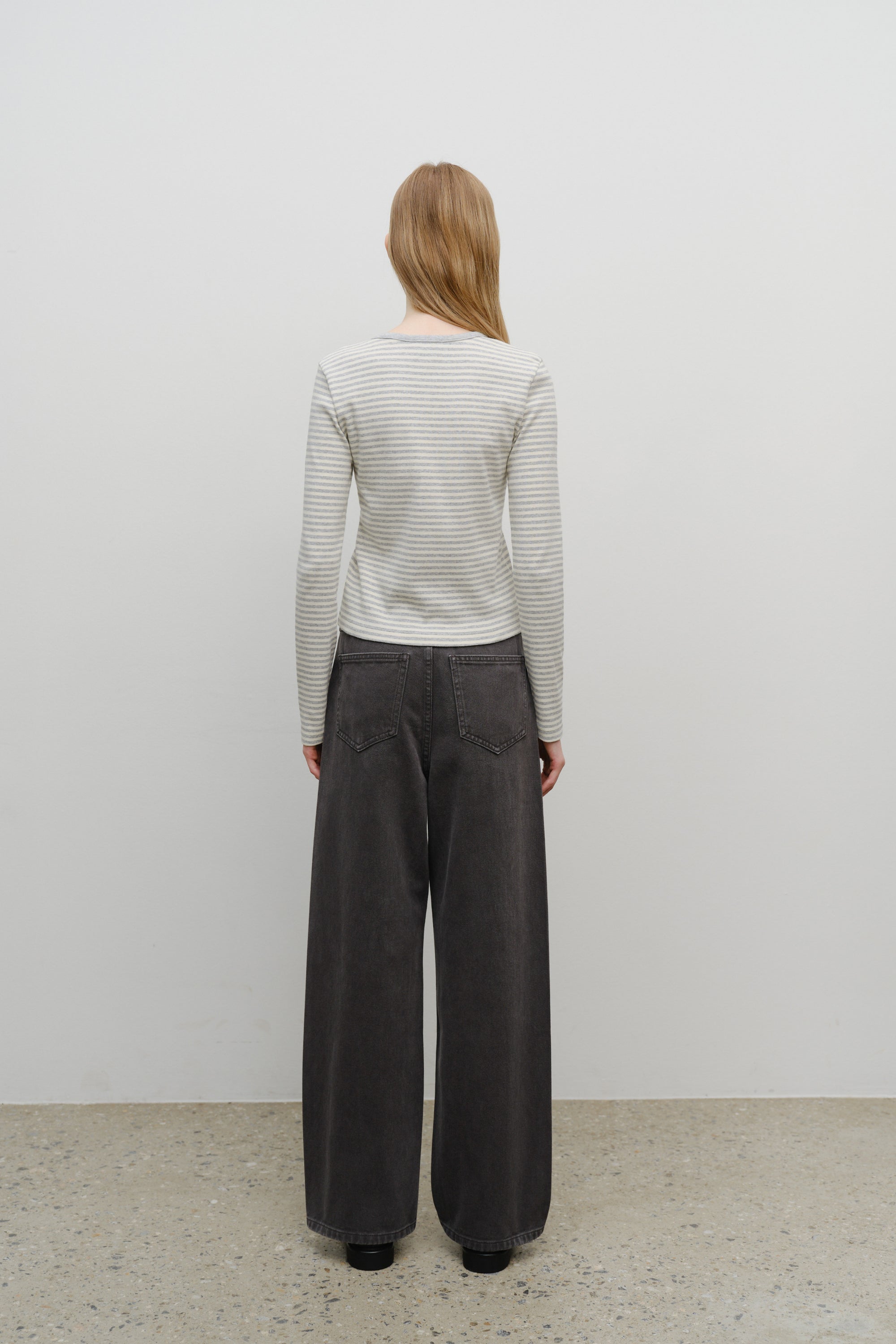 W Deep Neck Long Sleeve Heather Gray