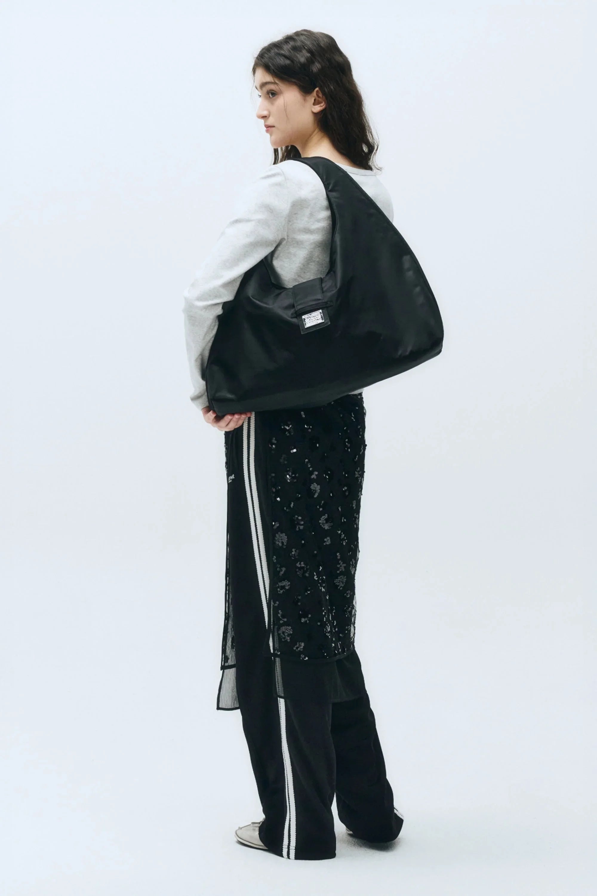 Classic Logo Big Shoulder Bag Black