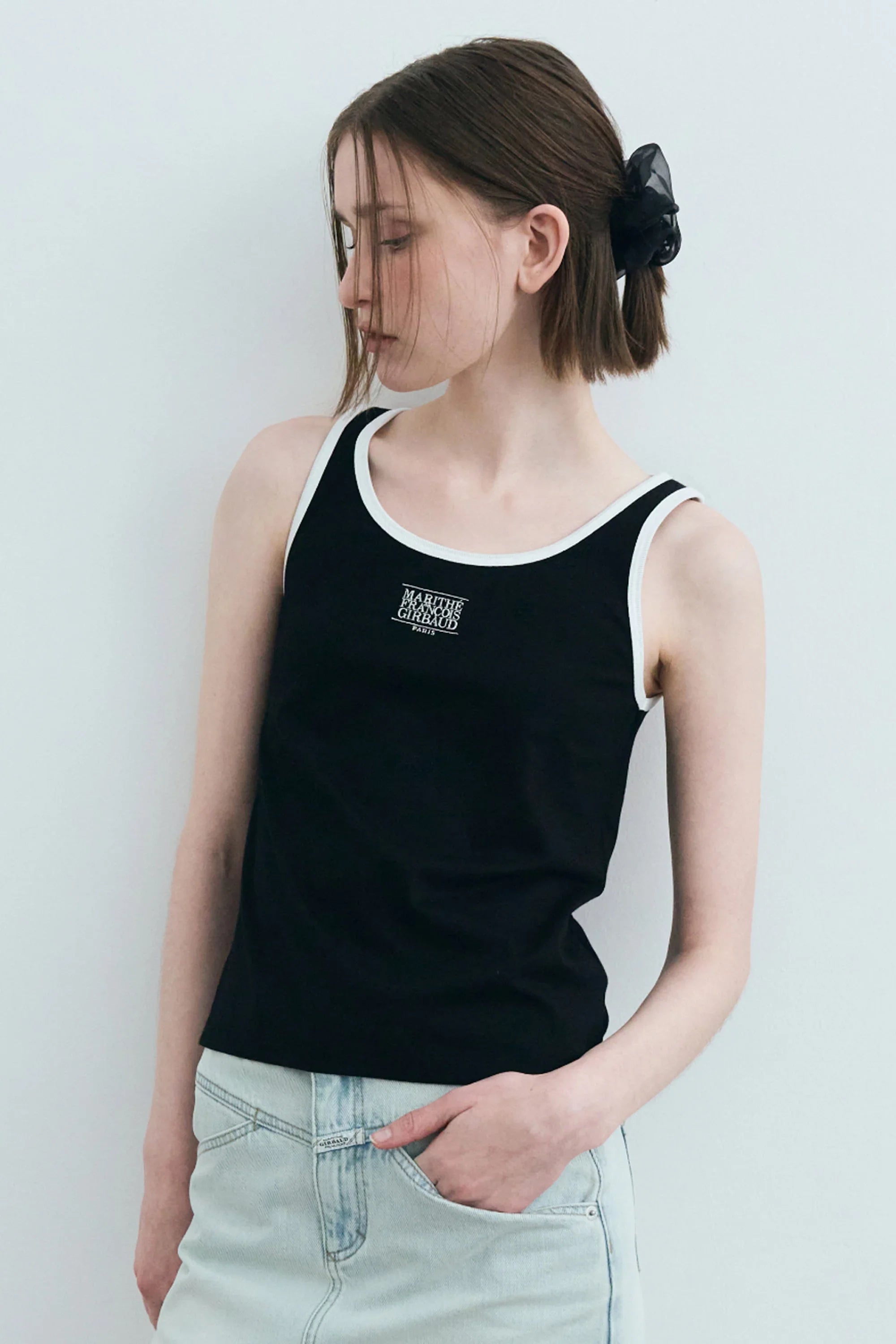 W Classic Logo Sleeveless Black
