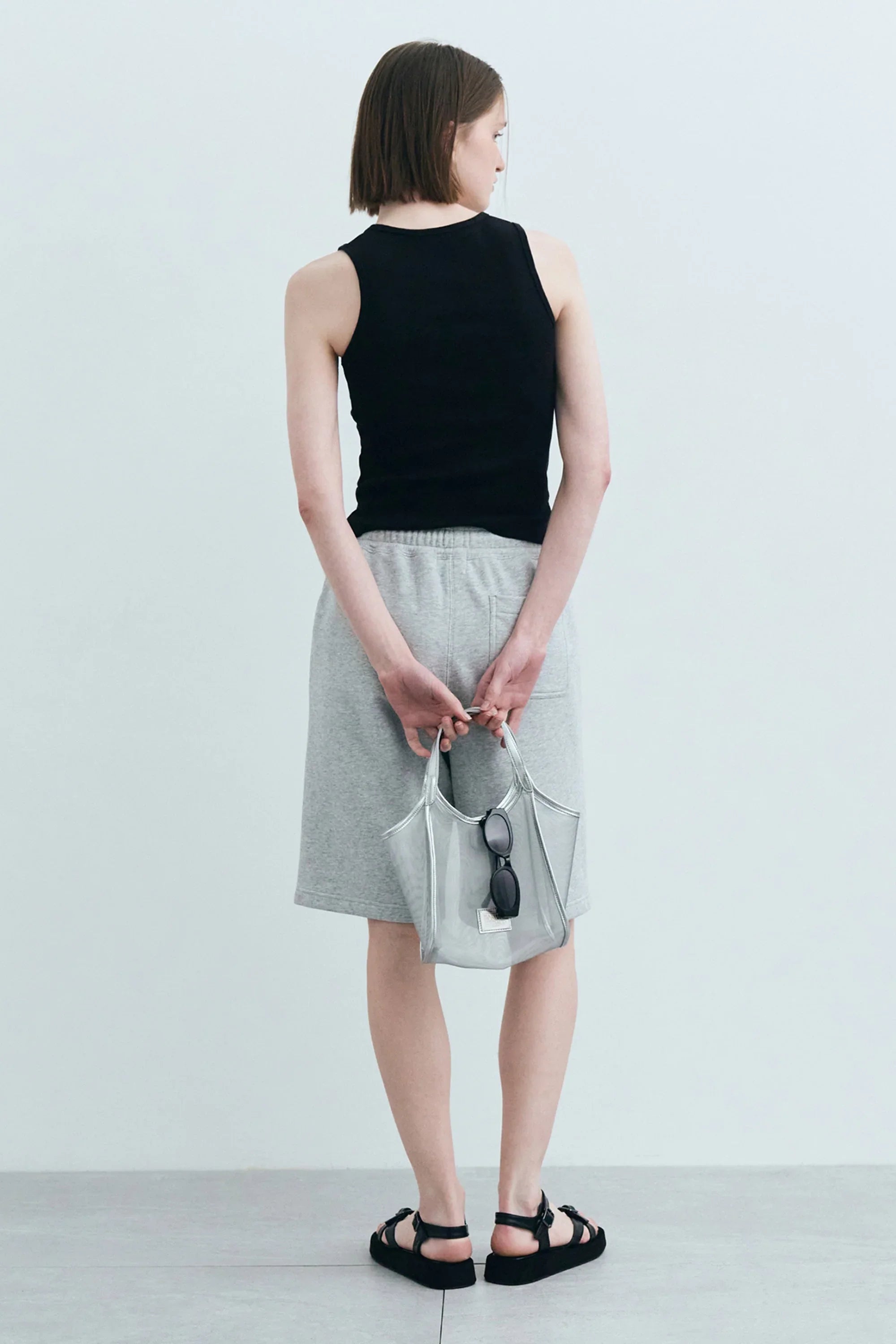 W U Neck Sleeveless Black