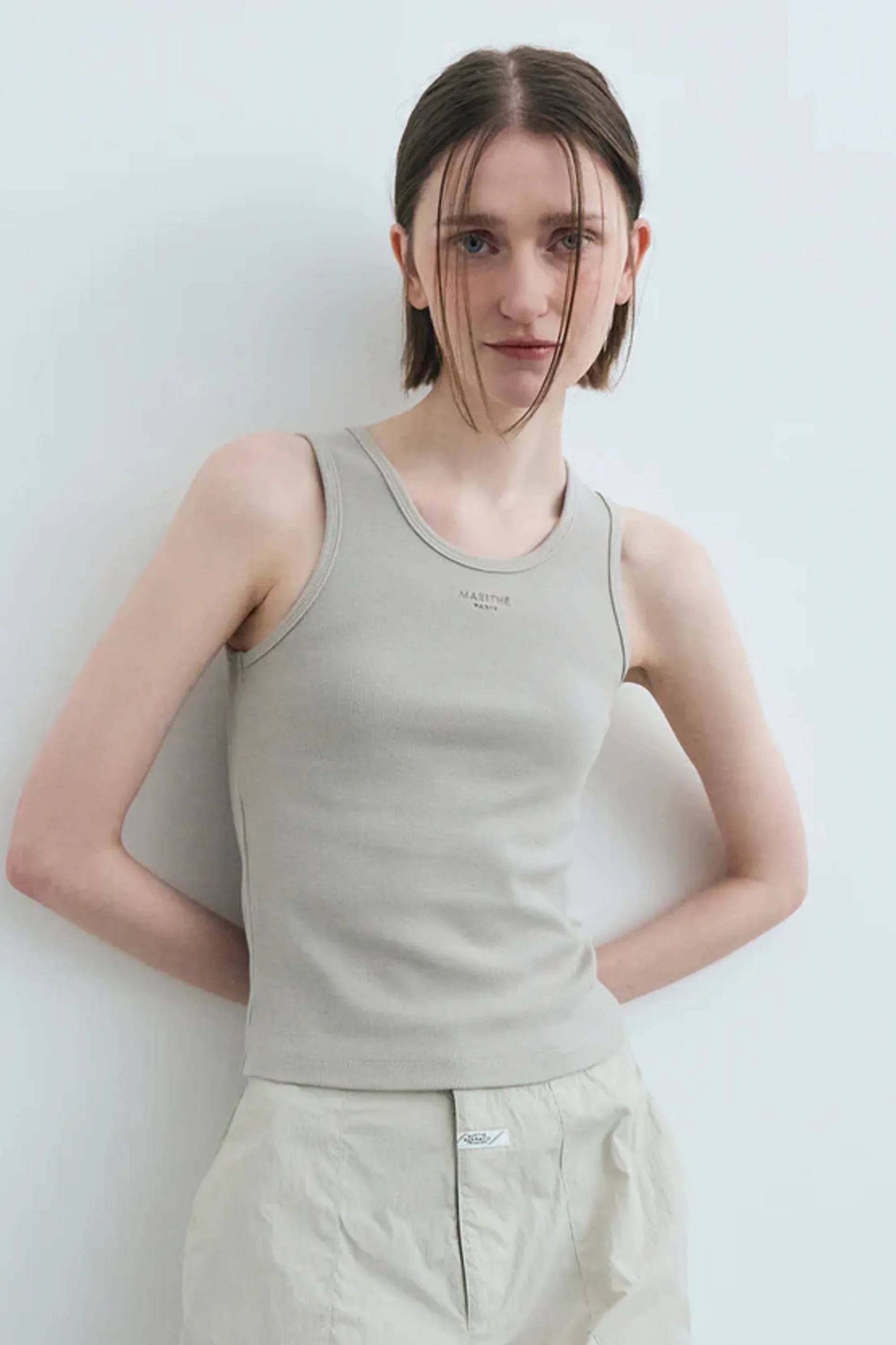 W U Neck Sleeveless Light Beige