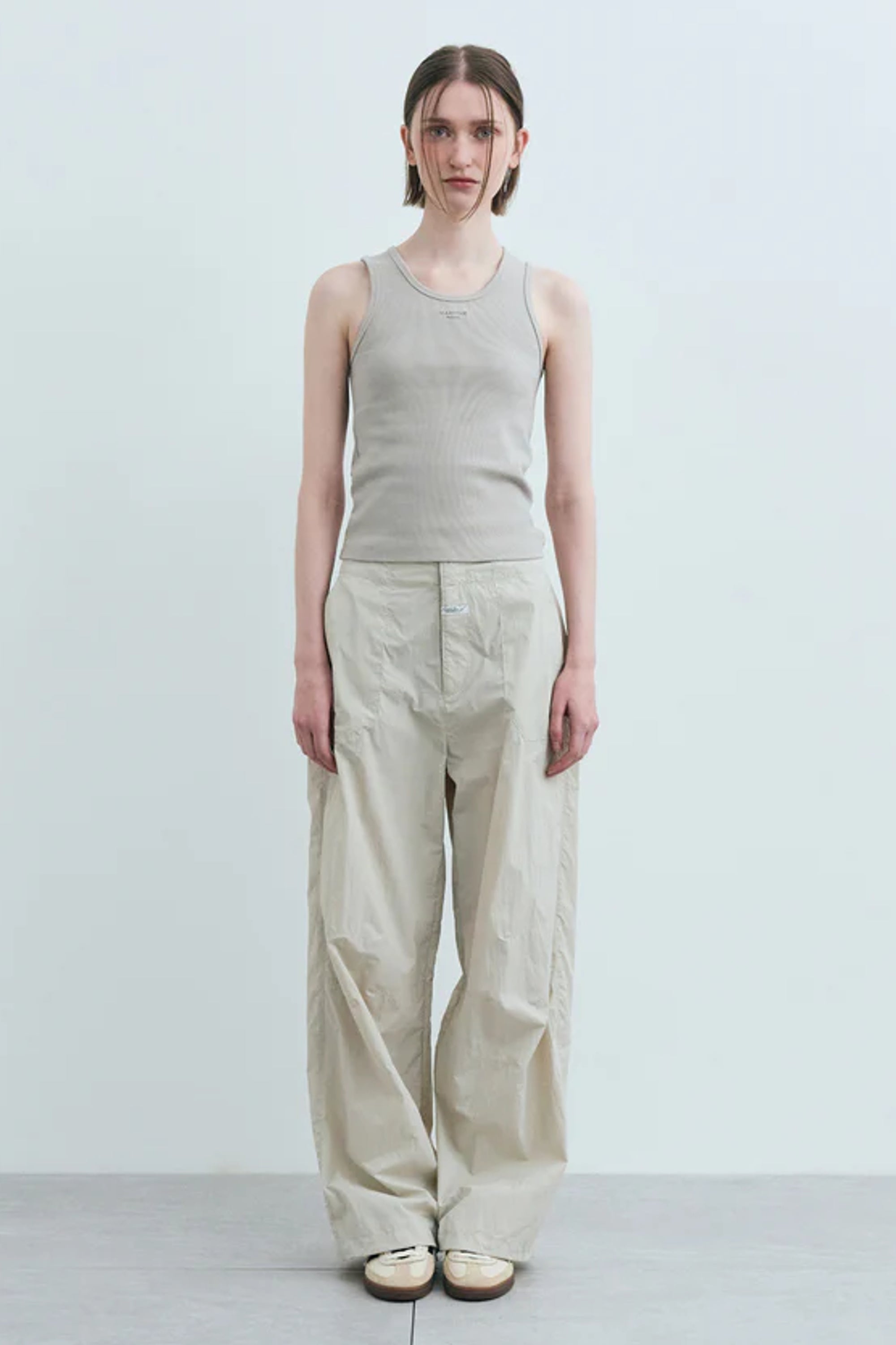 W U Neck Sleeveless Light Beige