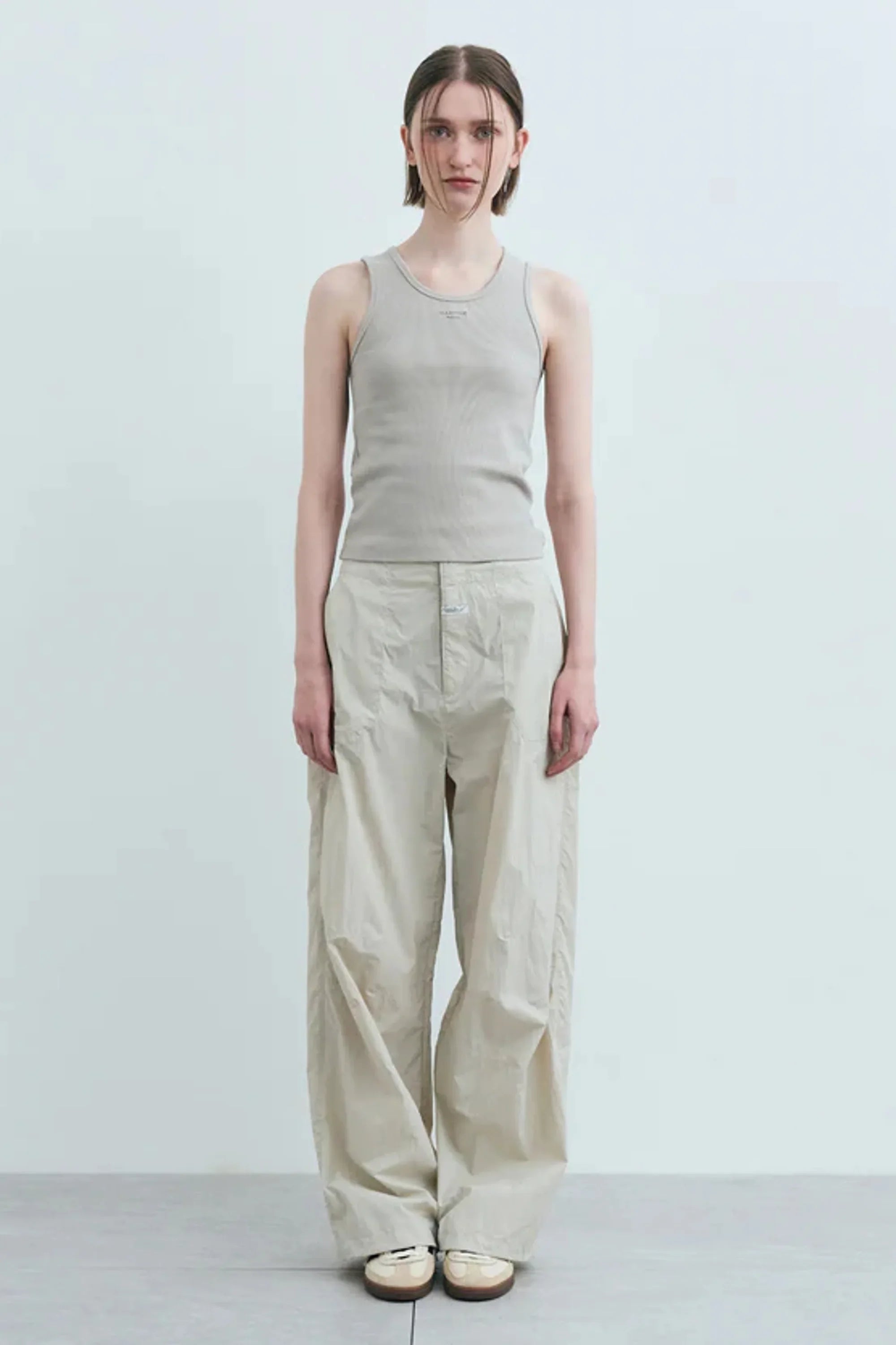 W U Neck Sleeveless Light Beige