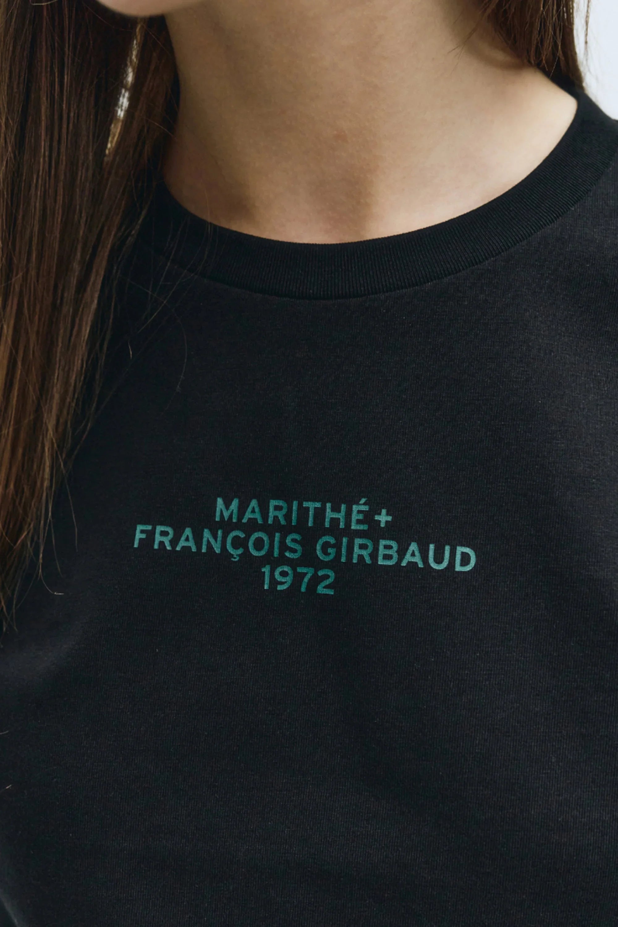 W Lettering Crop Tee Black