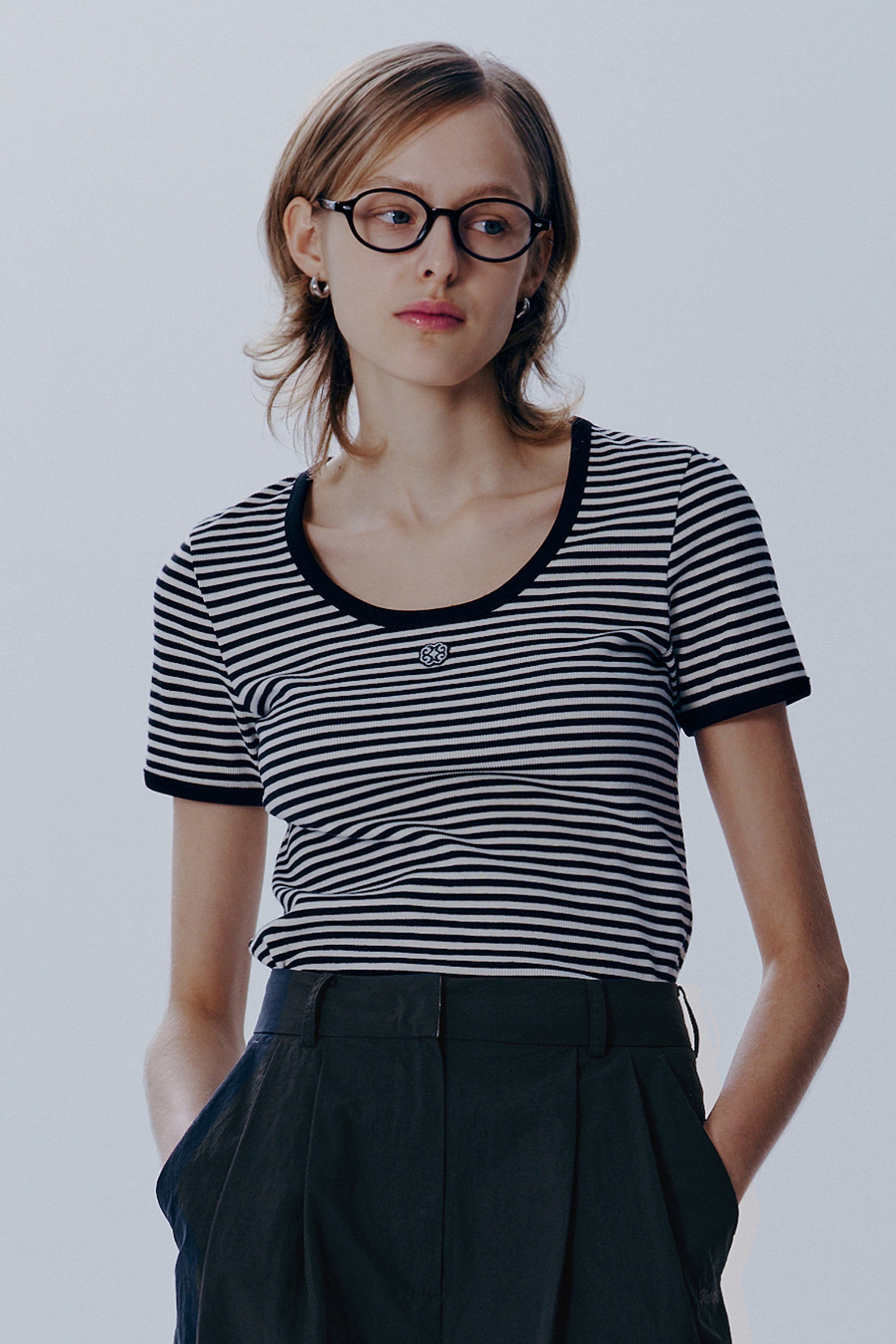 W Deep Neck Ringer Tee Black