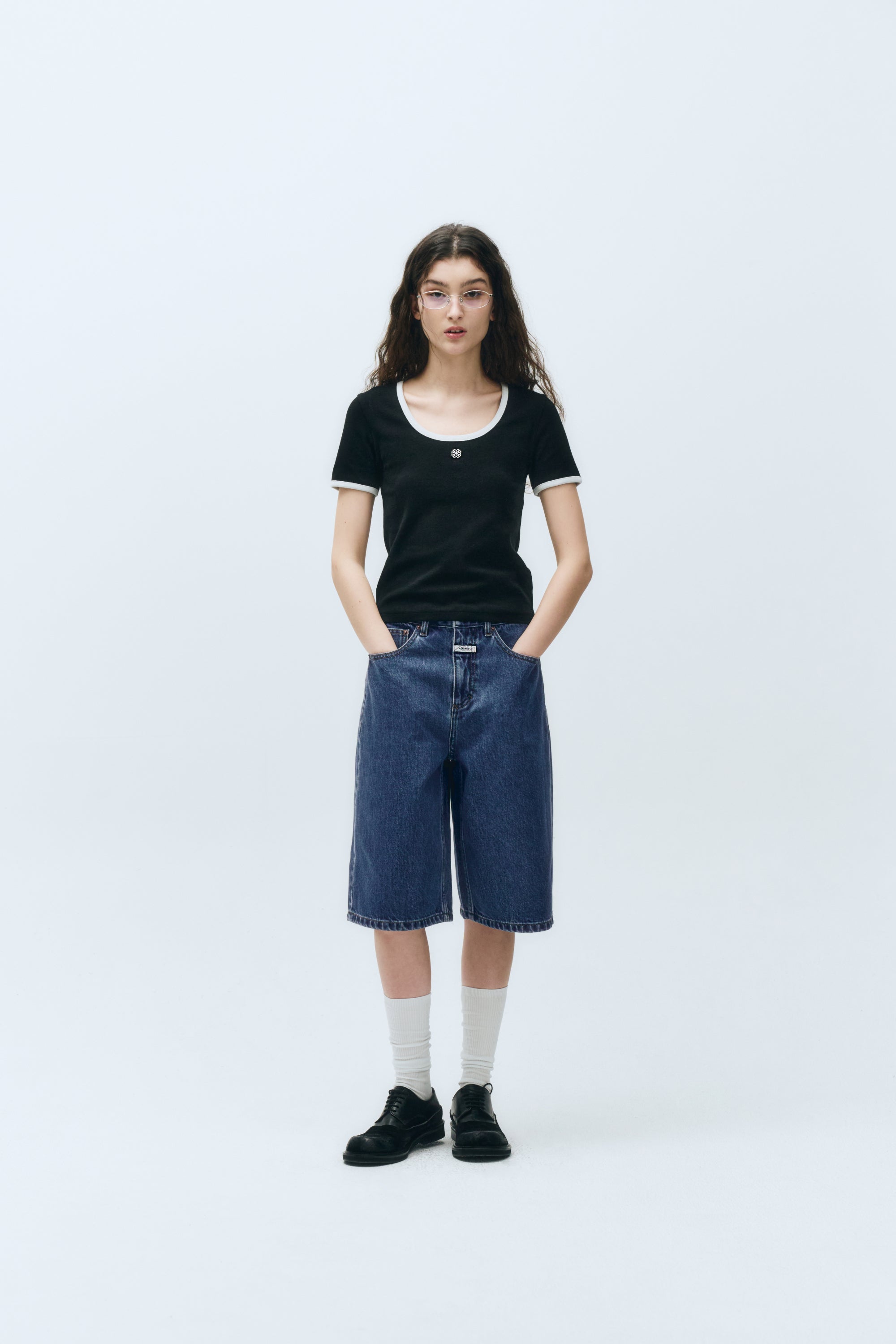 W Deep Neck Ringer Tee White / Black