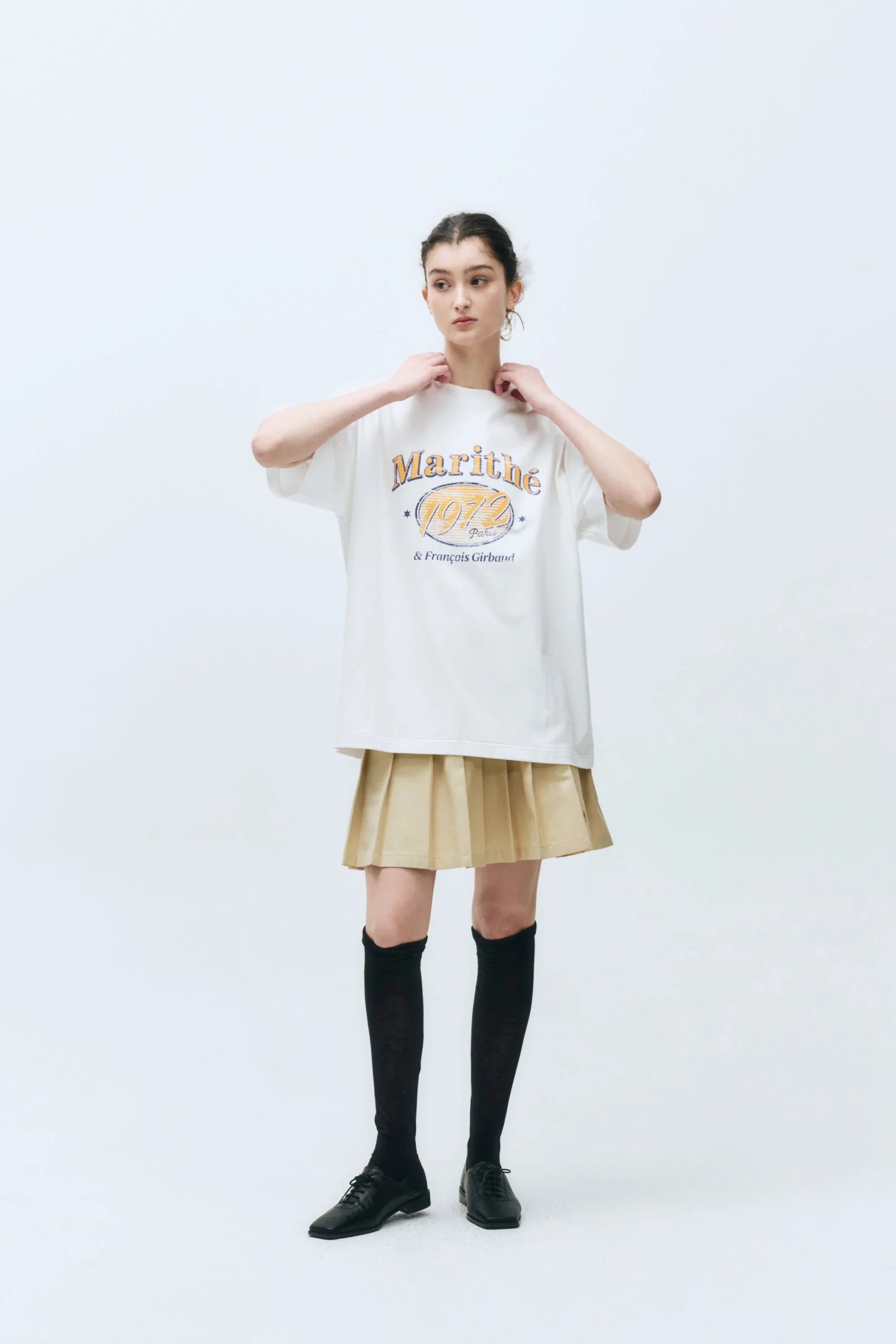 W Over Ellipse Graphic Tee White