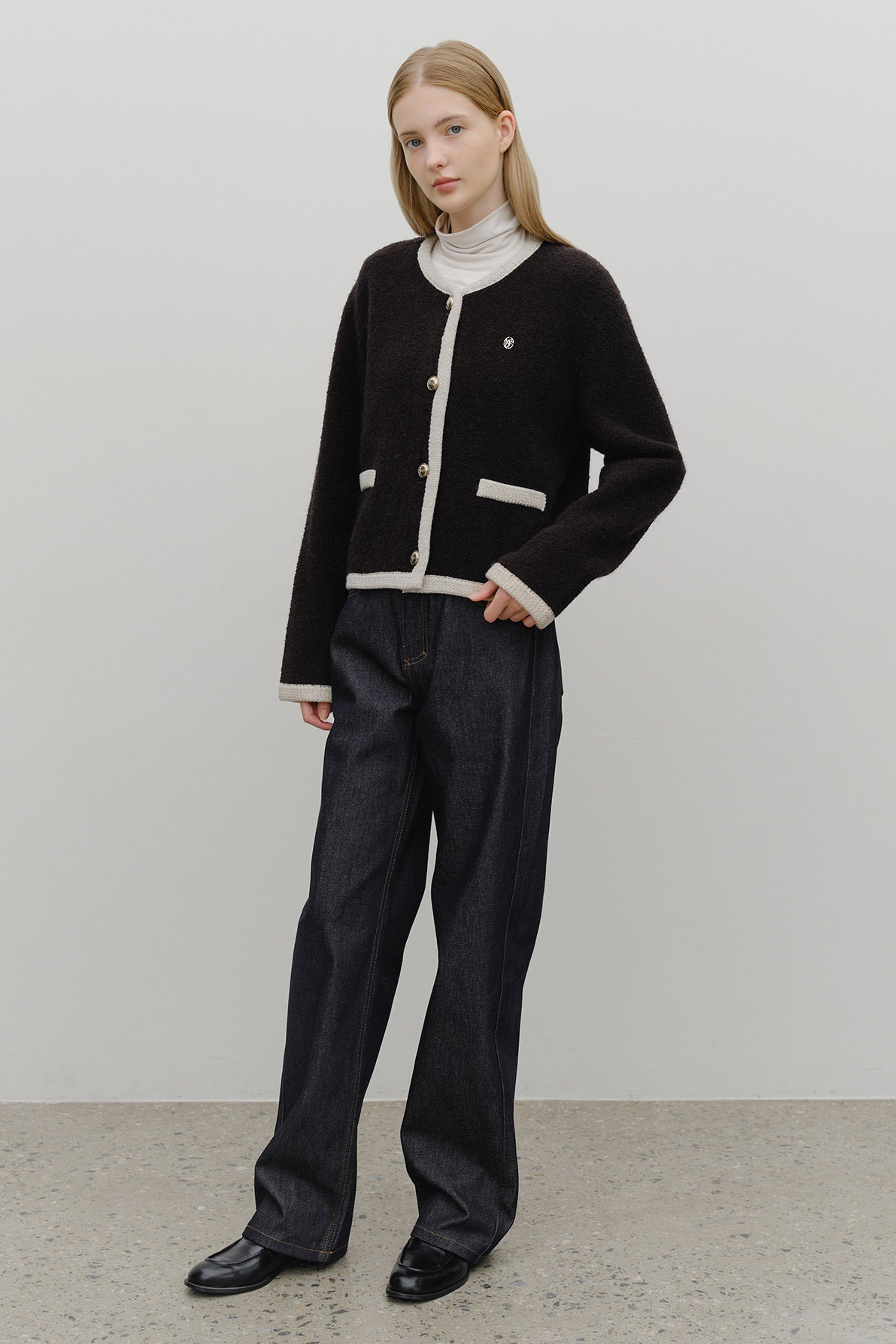 W Boucle Knit Round Neck Cardigan Black