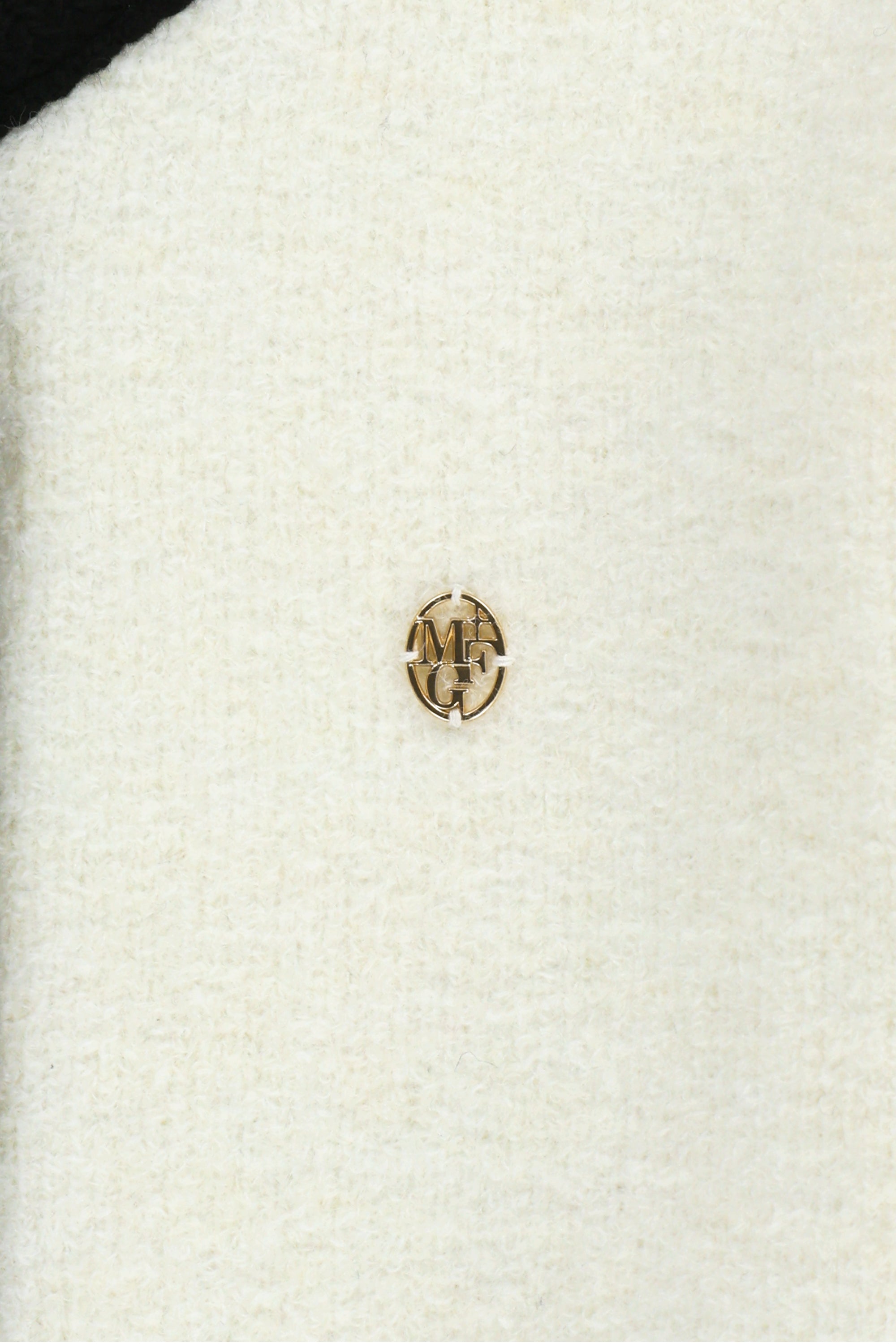 W Boucle Knit Round Neck Cardigan Ivory