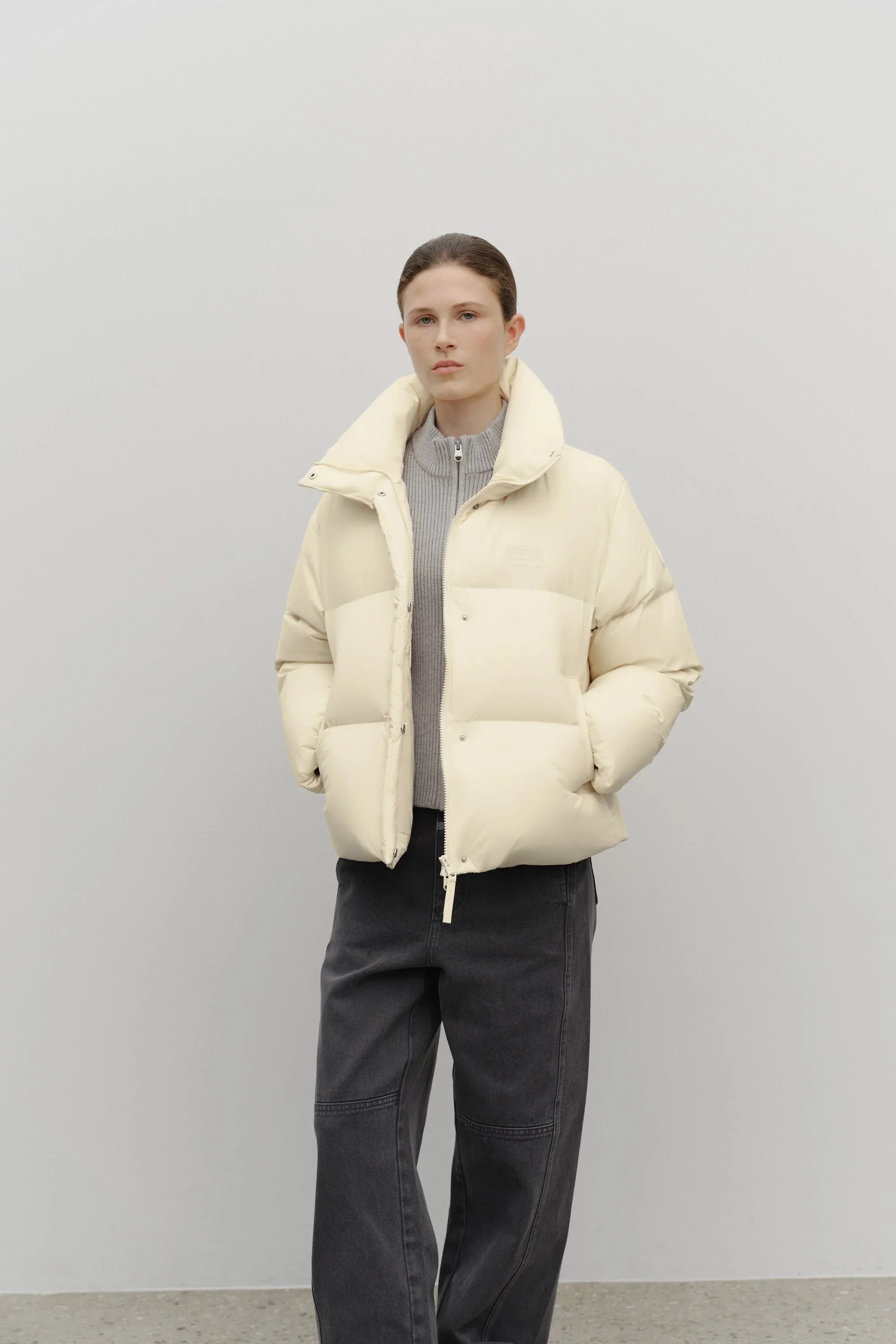 W Wide Collar Down Jacket Cream
