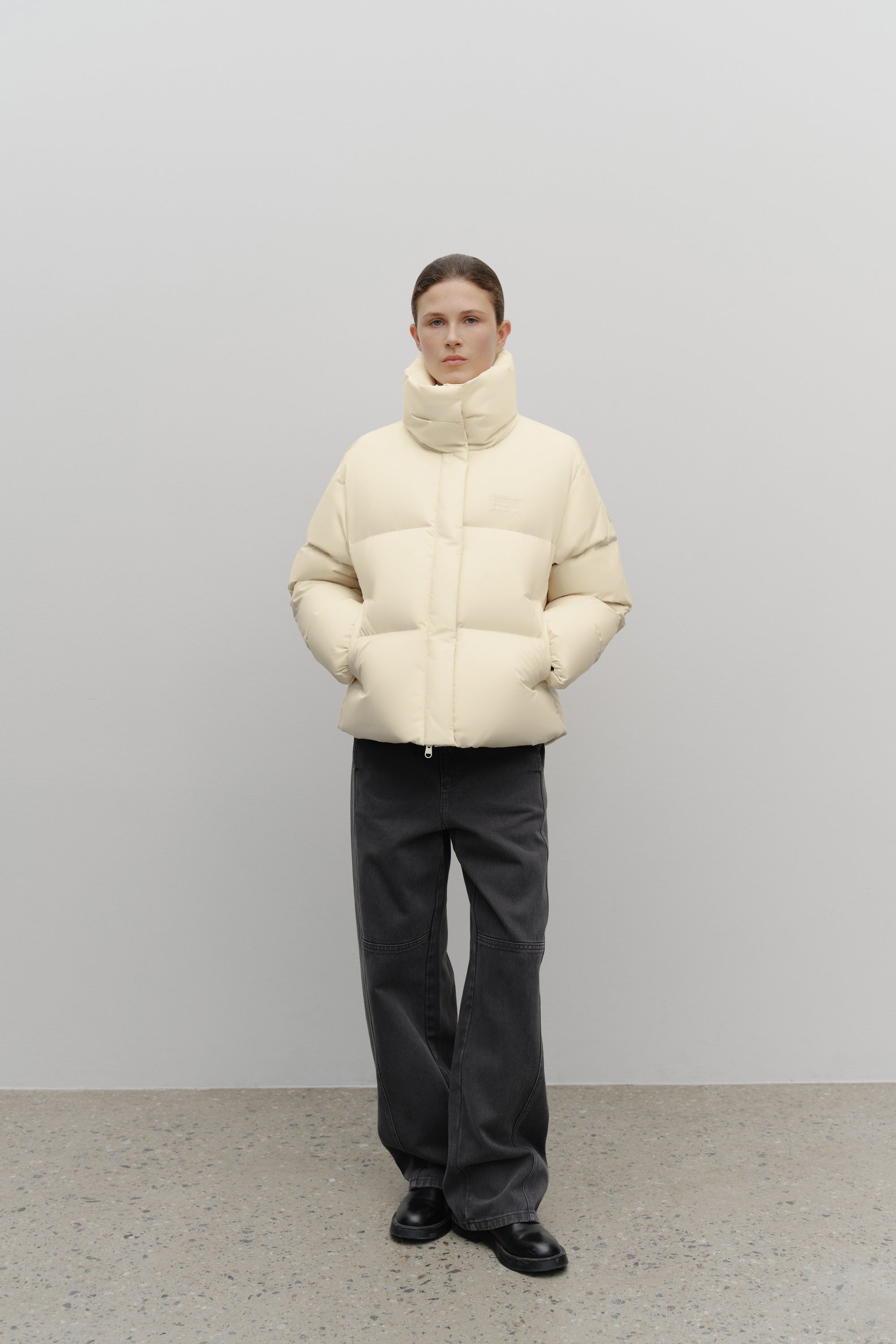 W Wide Collar Down Jacket Cream