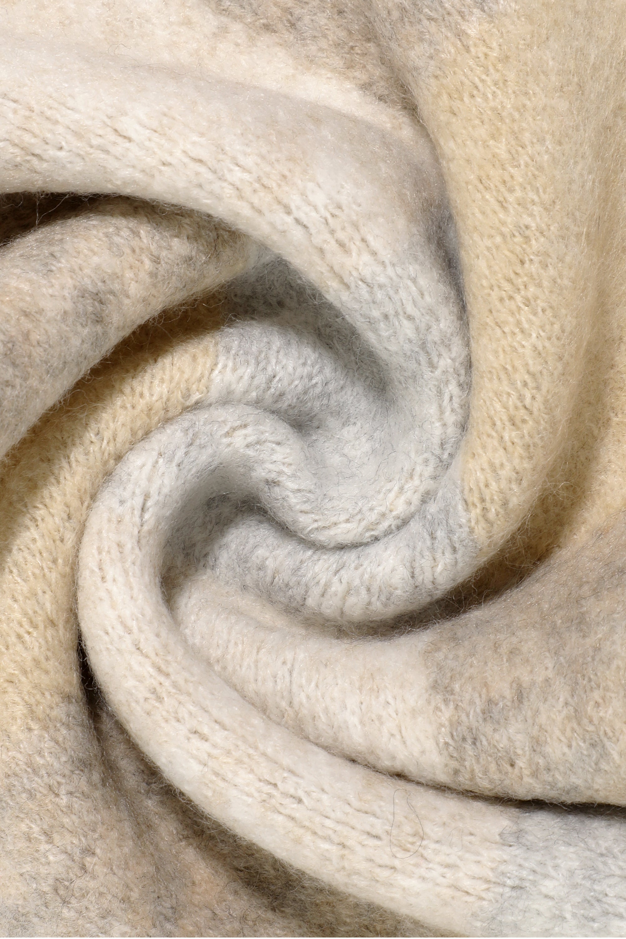 Fuzzy Check Knit Muffler Light Beige