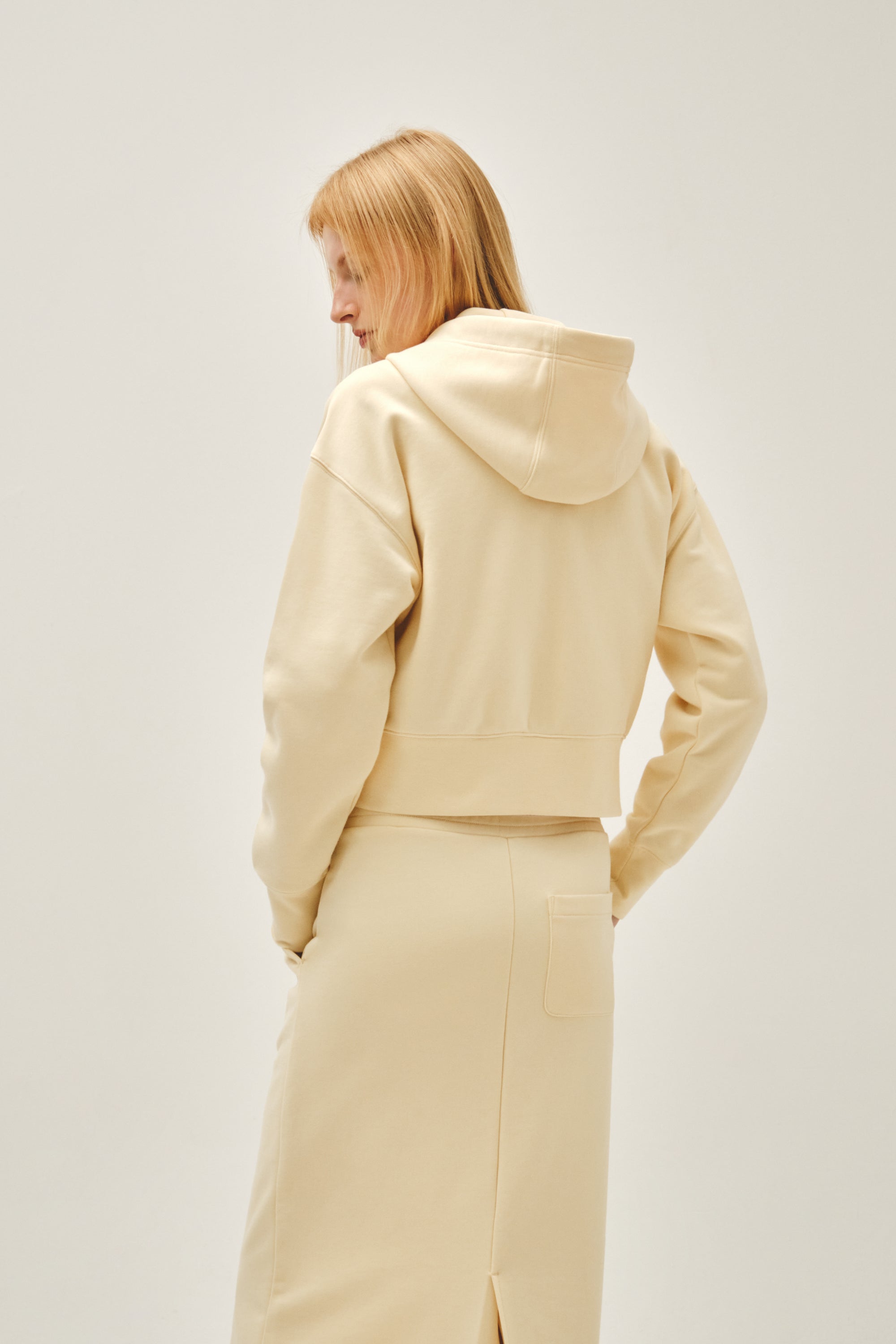 W Classic Logo Crop Hoodie Zipup Butter