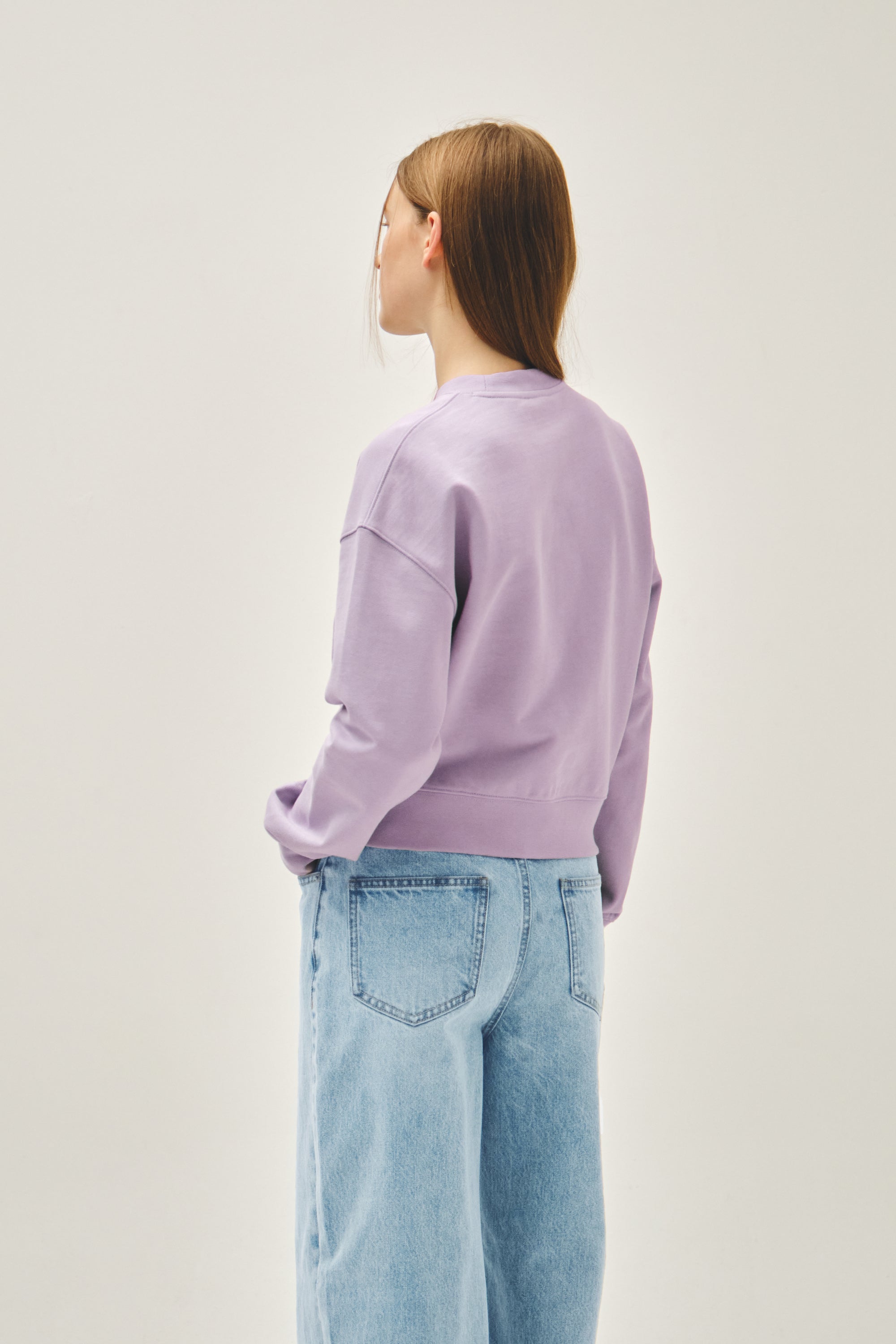 W Classic Logo Crop Sweatshirt Lavender