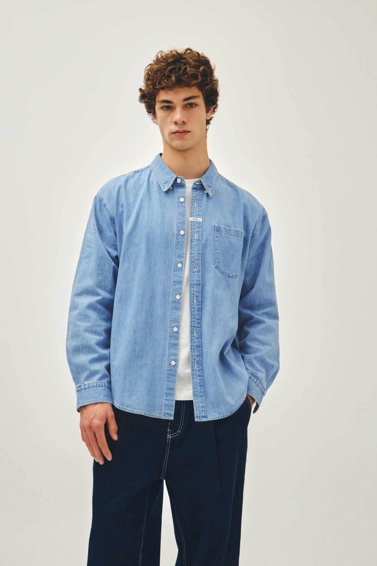 Uni Basic Denim Shir Light Blue