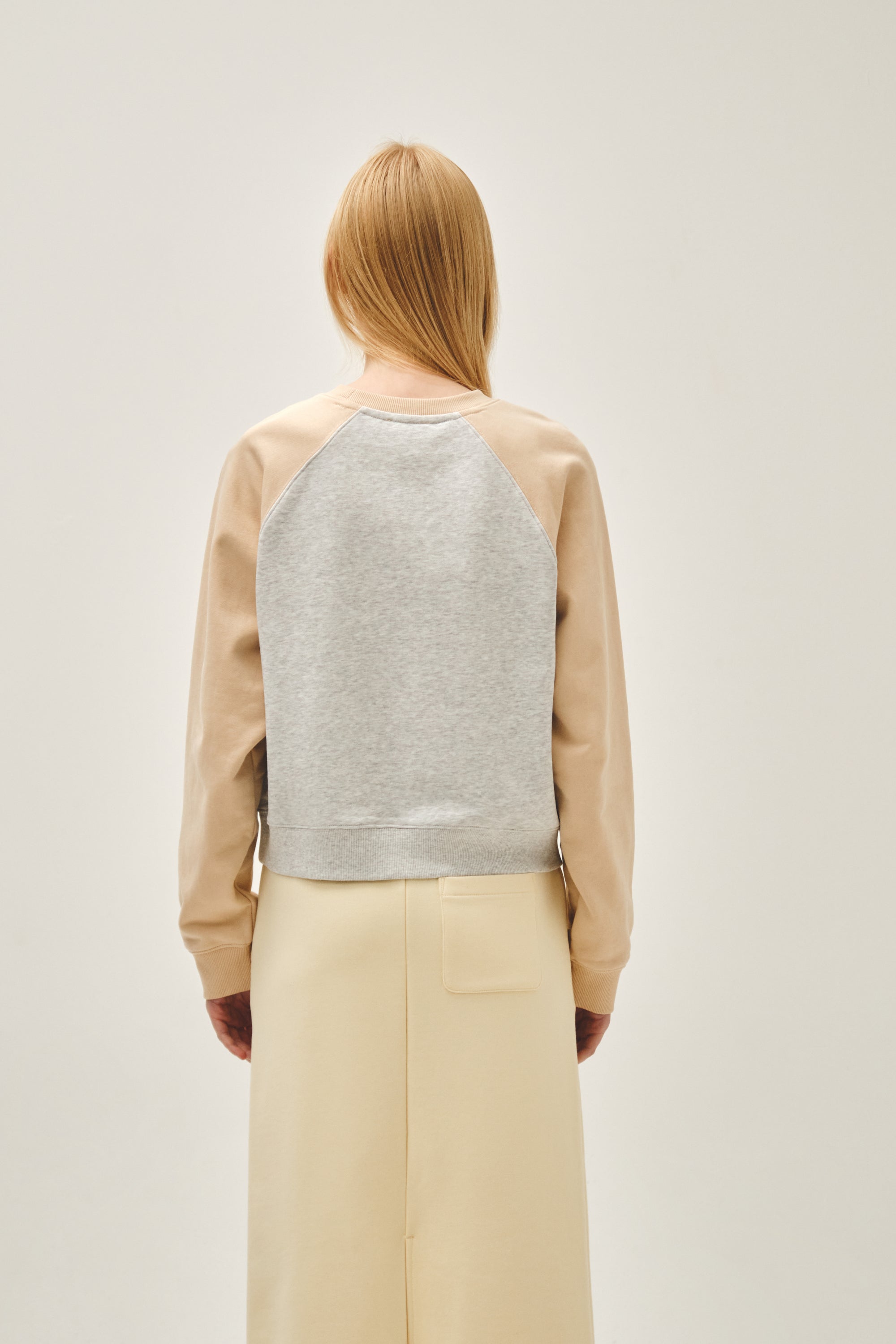 W Block Classic Logo Raglan Crop Sweatshirt Coral Pink