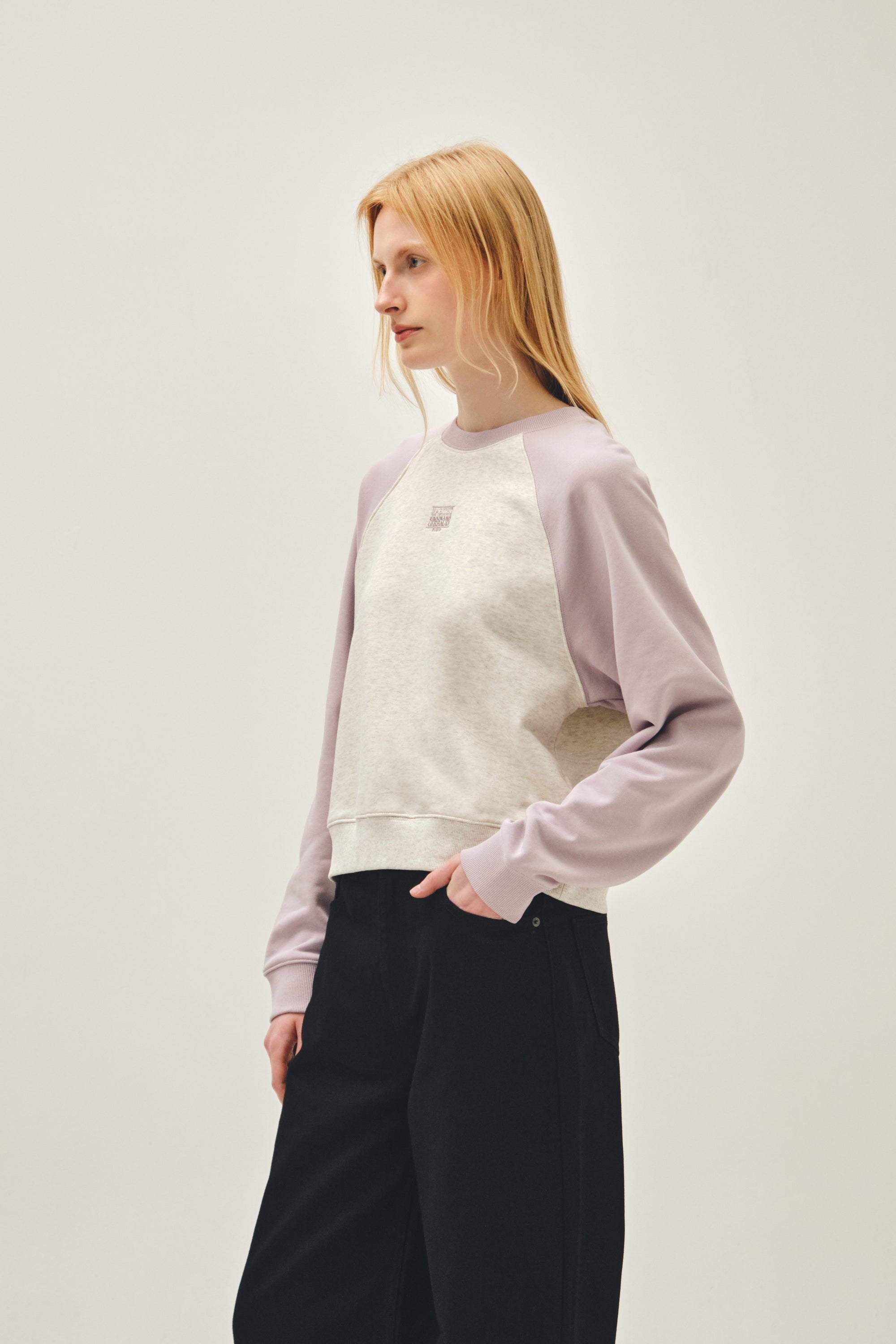 W Block Classic Logo Raglan Crop Sweatshirt Light Purple