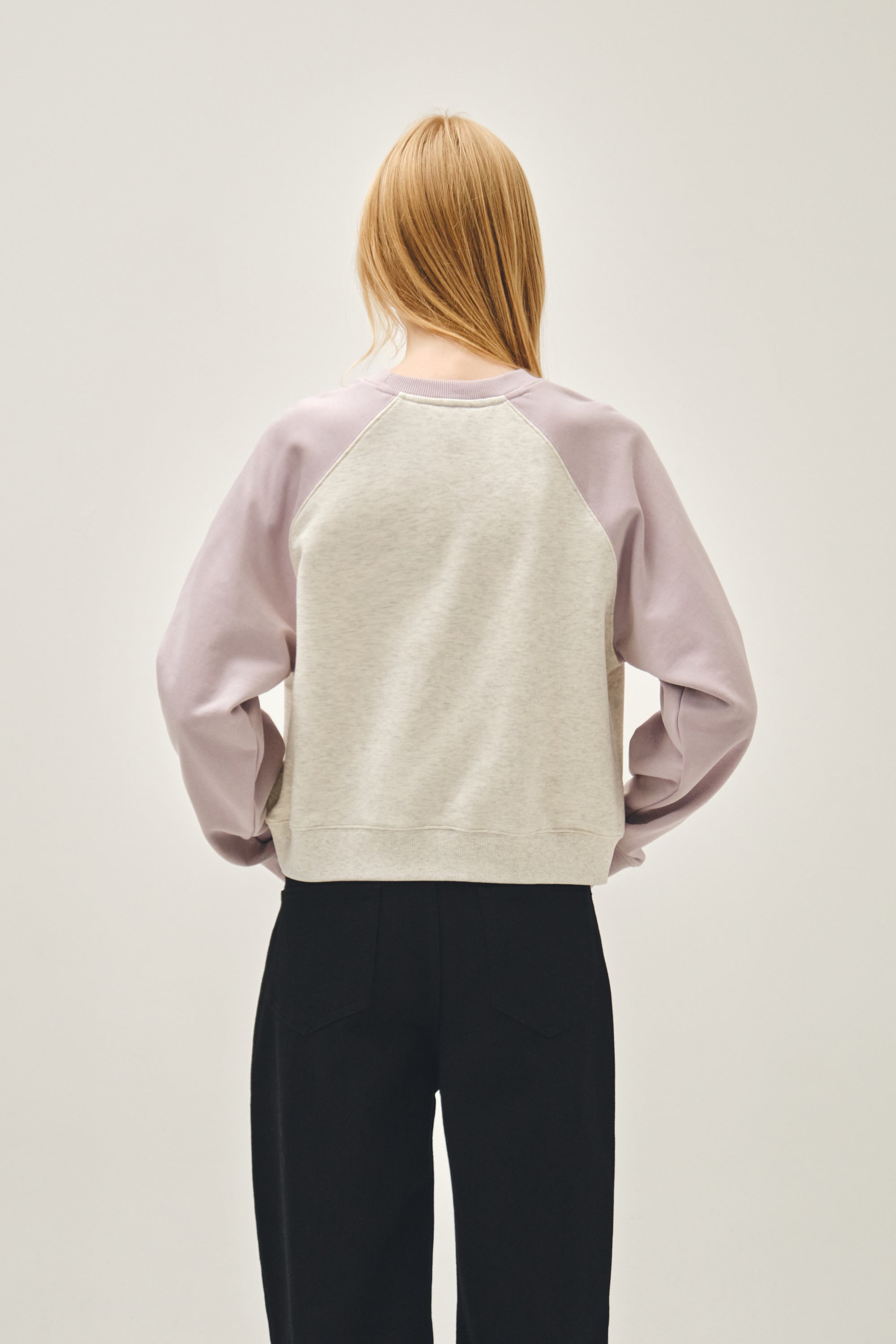 W Block Classic Logo Raglan Crop Sweatshirt Light Purple