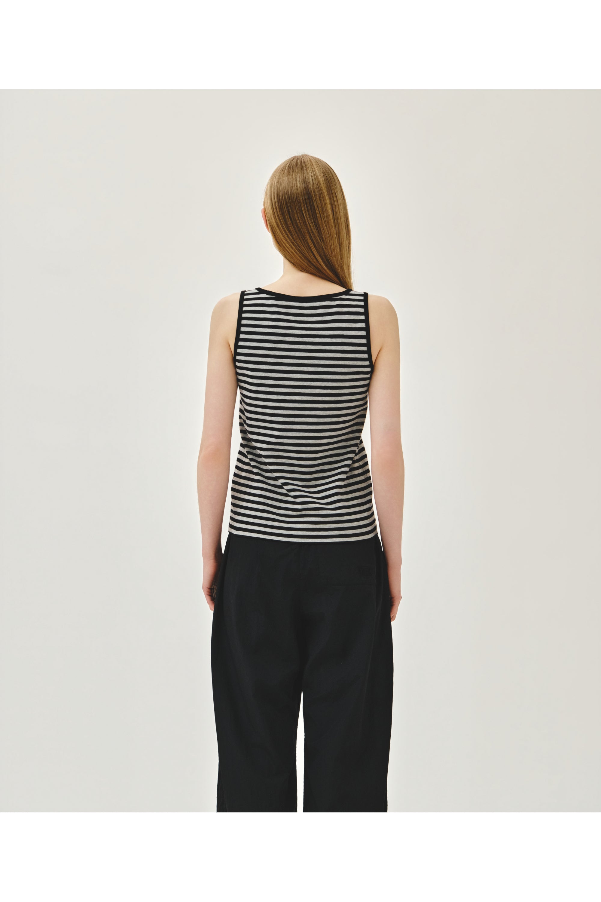 W Small Classic Logo Sleeveless Black