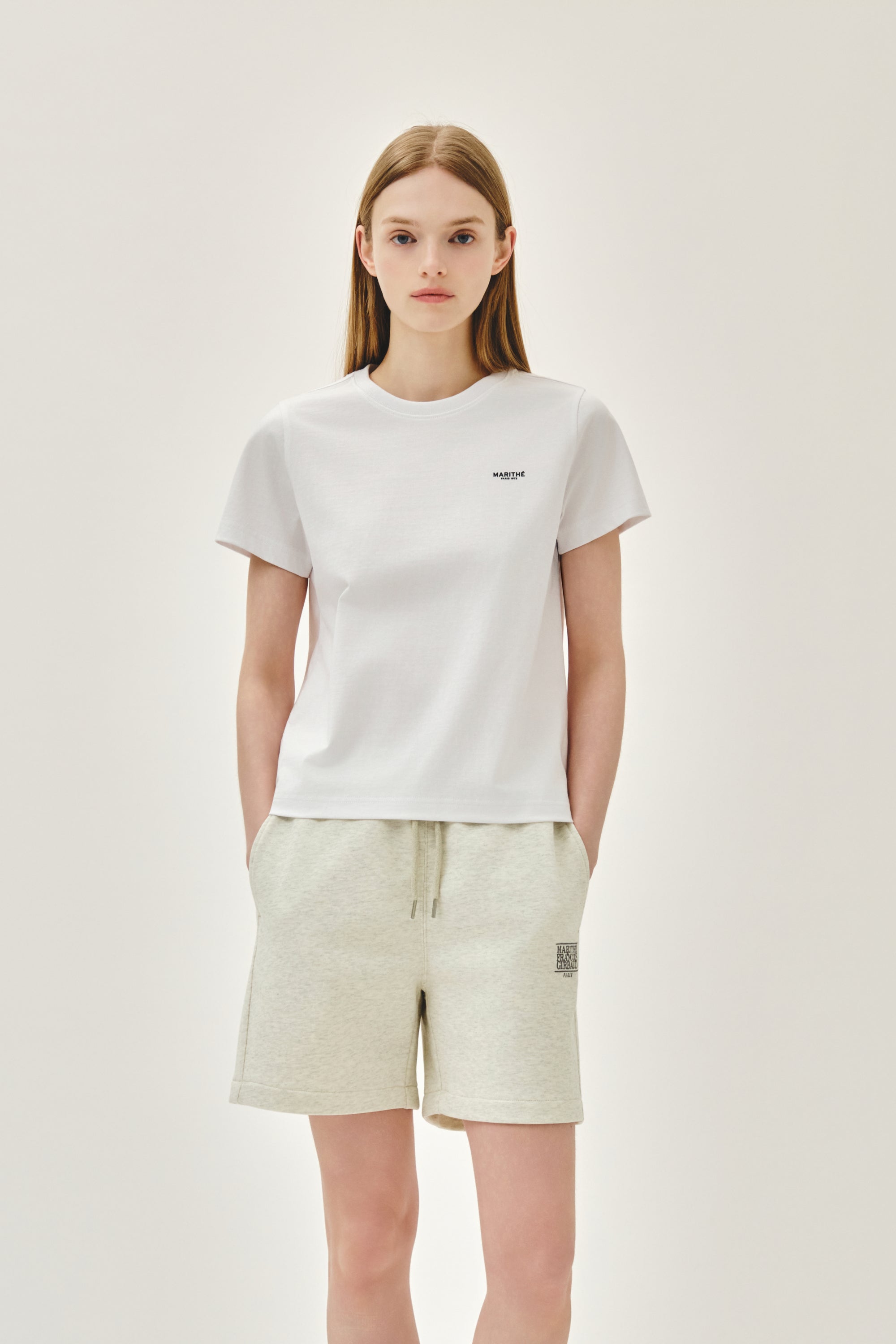 W Small Regular Logo Tee White