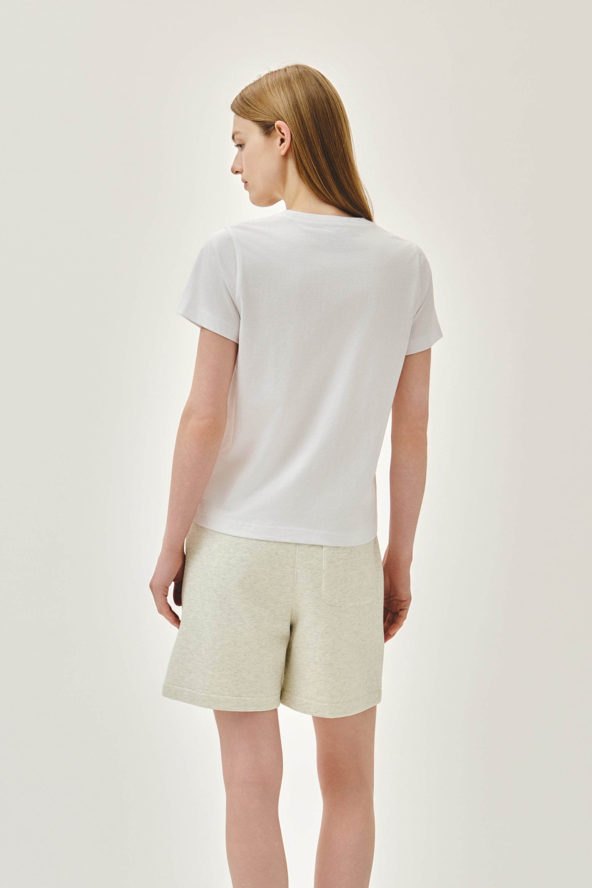W Small Regular Logo Tee White
