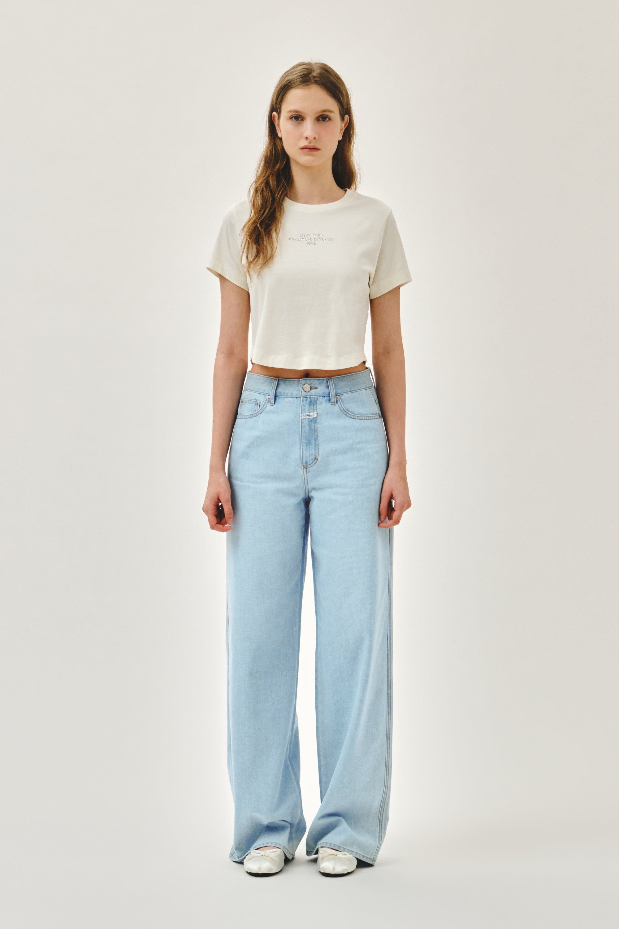 W Silver Lettering Crop Tee Ivory