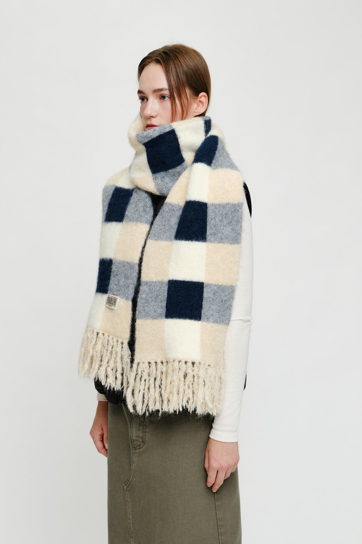 Classic Logo Fuzzy Knit Muffler Beige