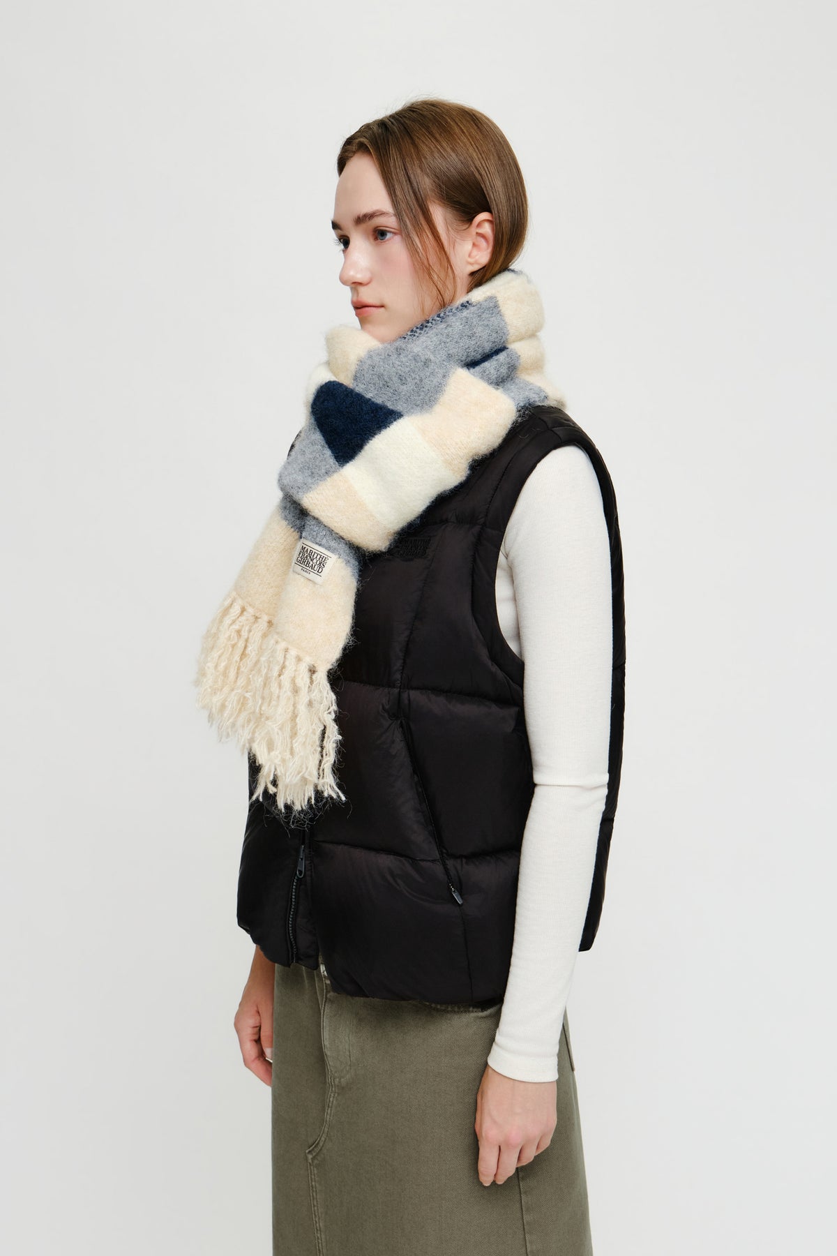 Classic Logo Fuzzy Knit Muffler Beige