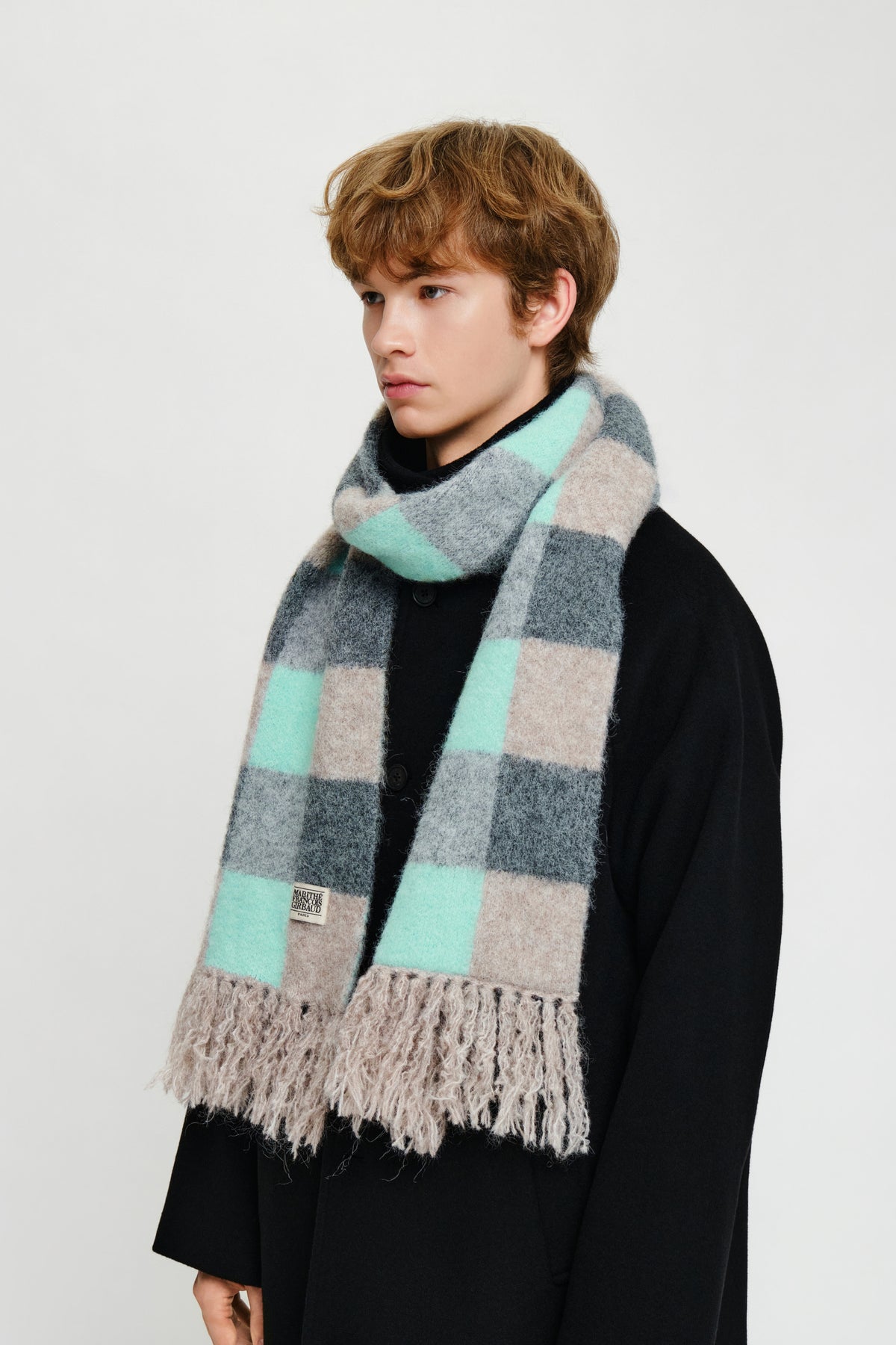 Classic Logo Fuzzy Knit Muffler Light Brown