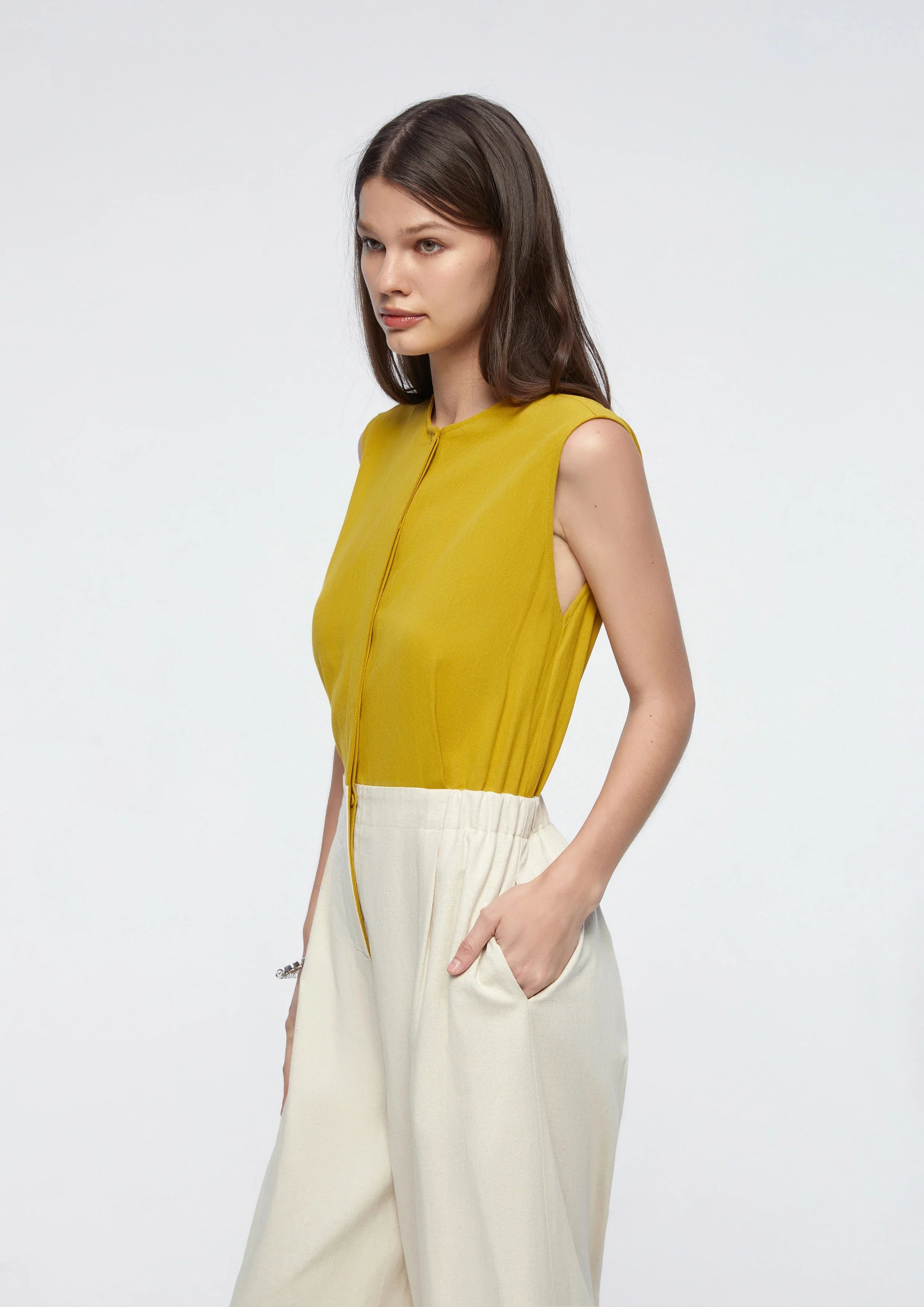 จัมพ์สููทแขนกุด