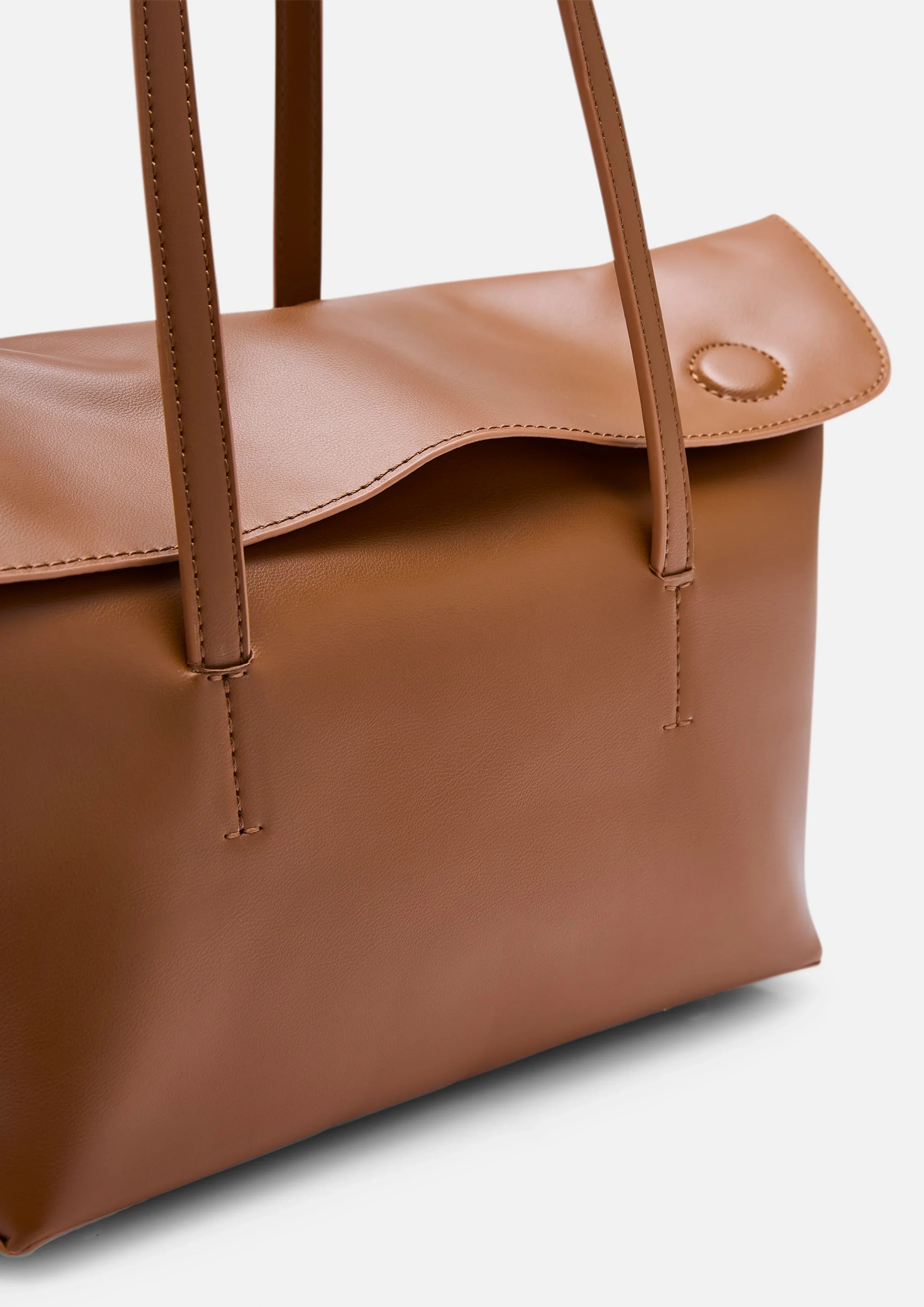 กระเป๋าสะพายไหล่ Rebecca Trapezium Shoulder Bag