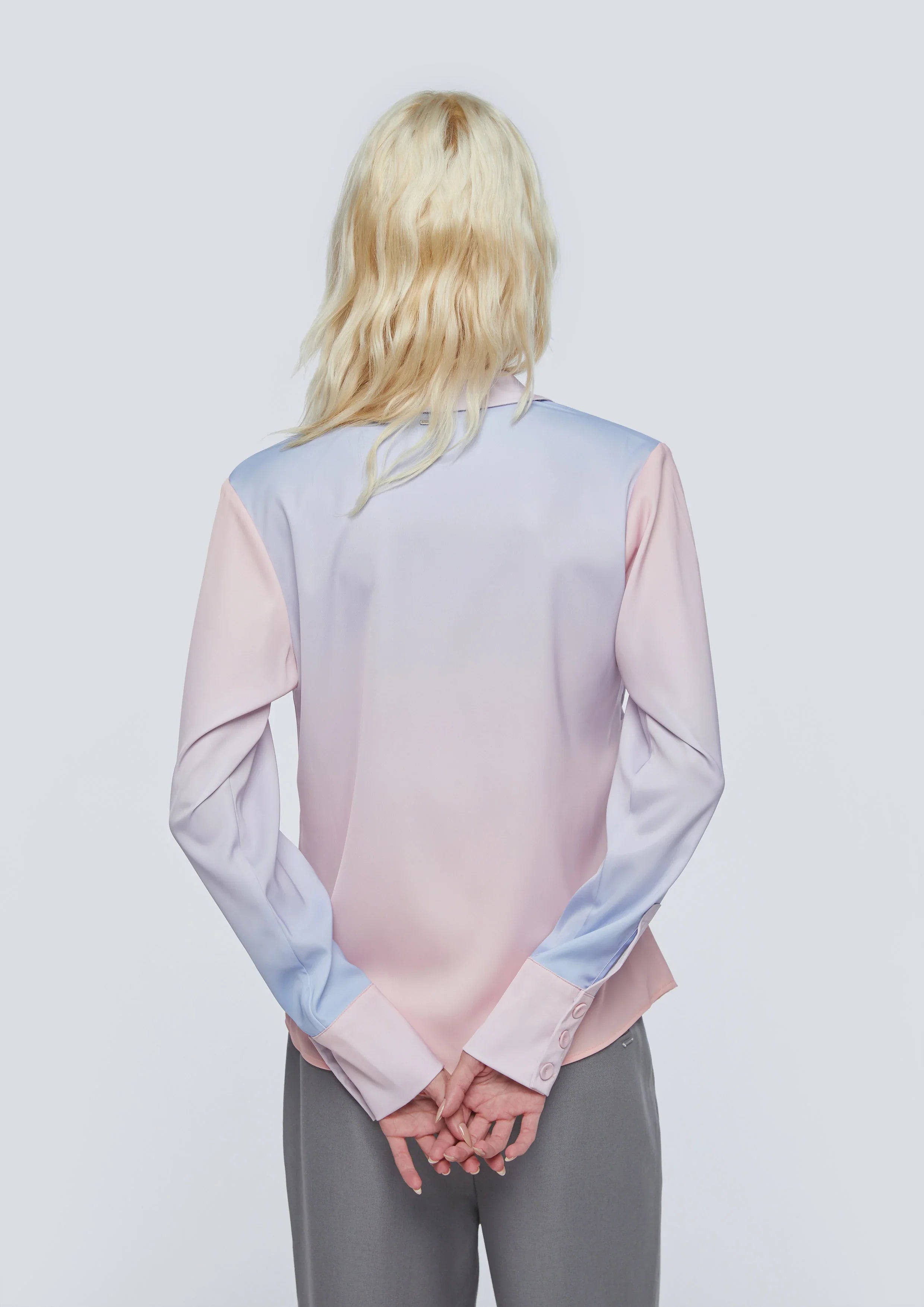 เสื้อเชิ้ต แขนยาว ไล่เฉดสี แต่งจับจีบ