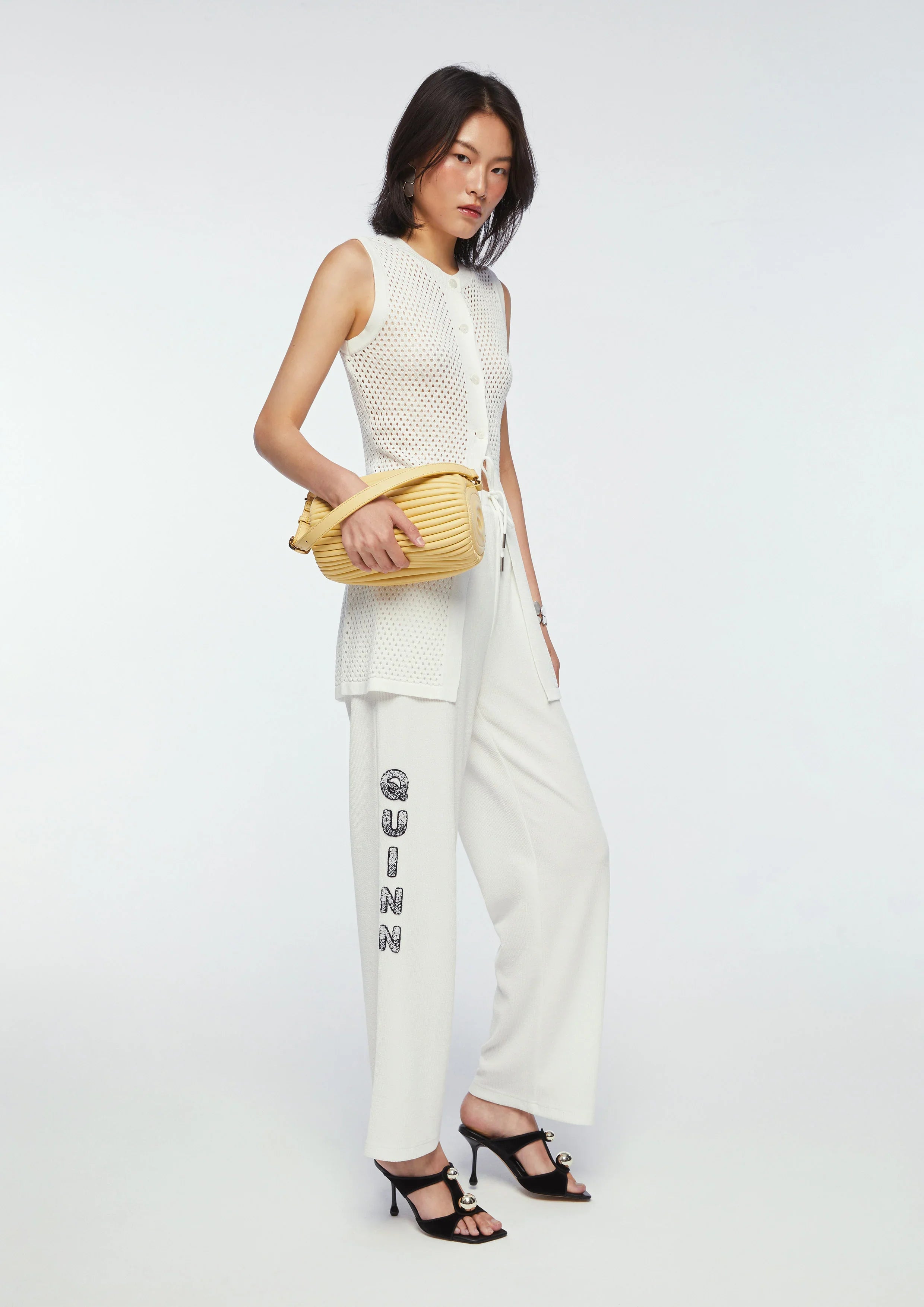 กางเกงขายาวปักโลโก้